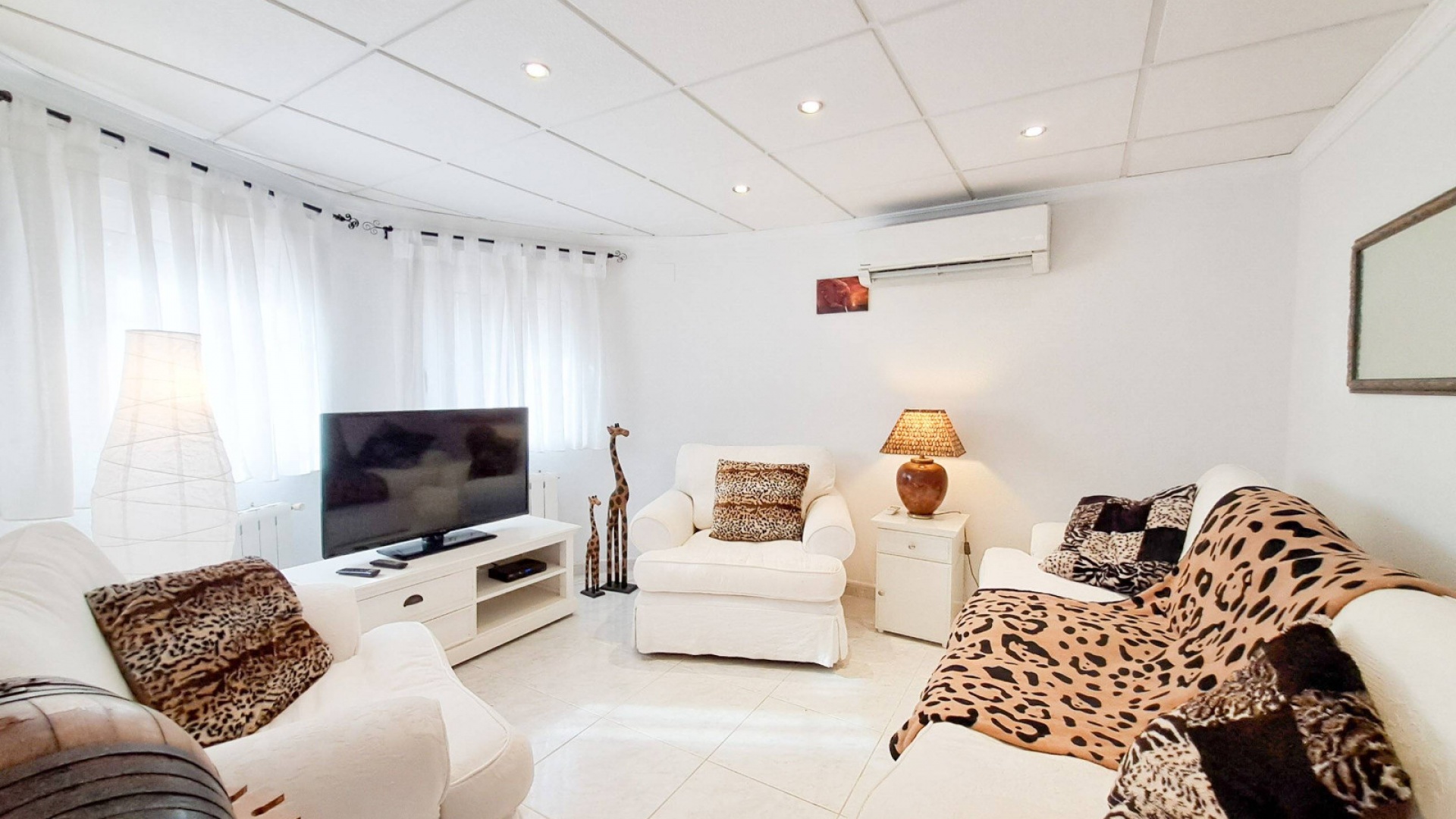 Resale - Villa - Villamartin - El Galan