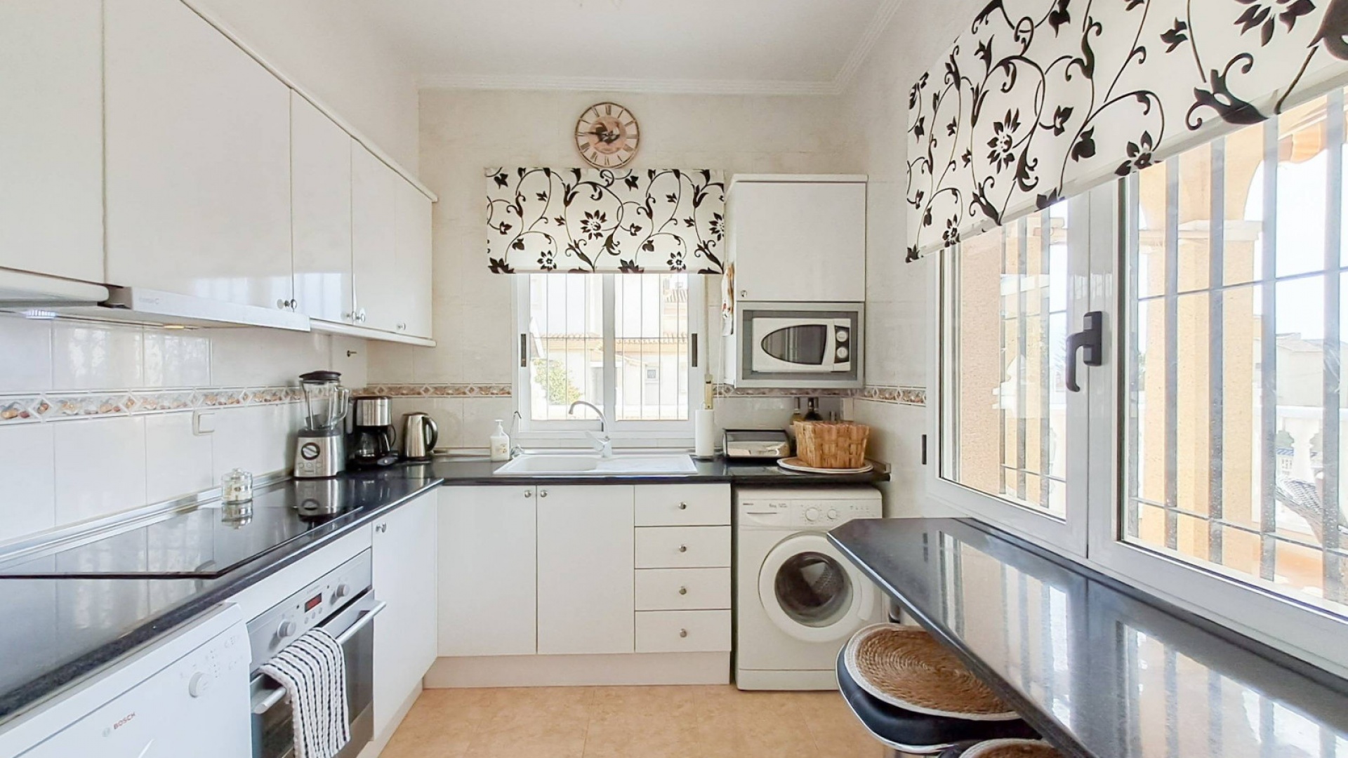 Resale - Villa - Villamartin - El Galan