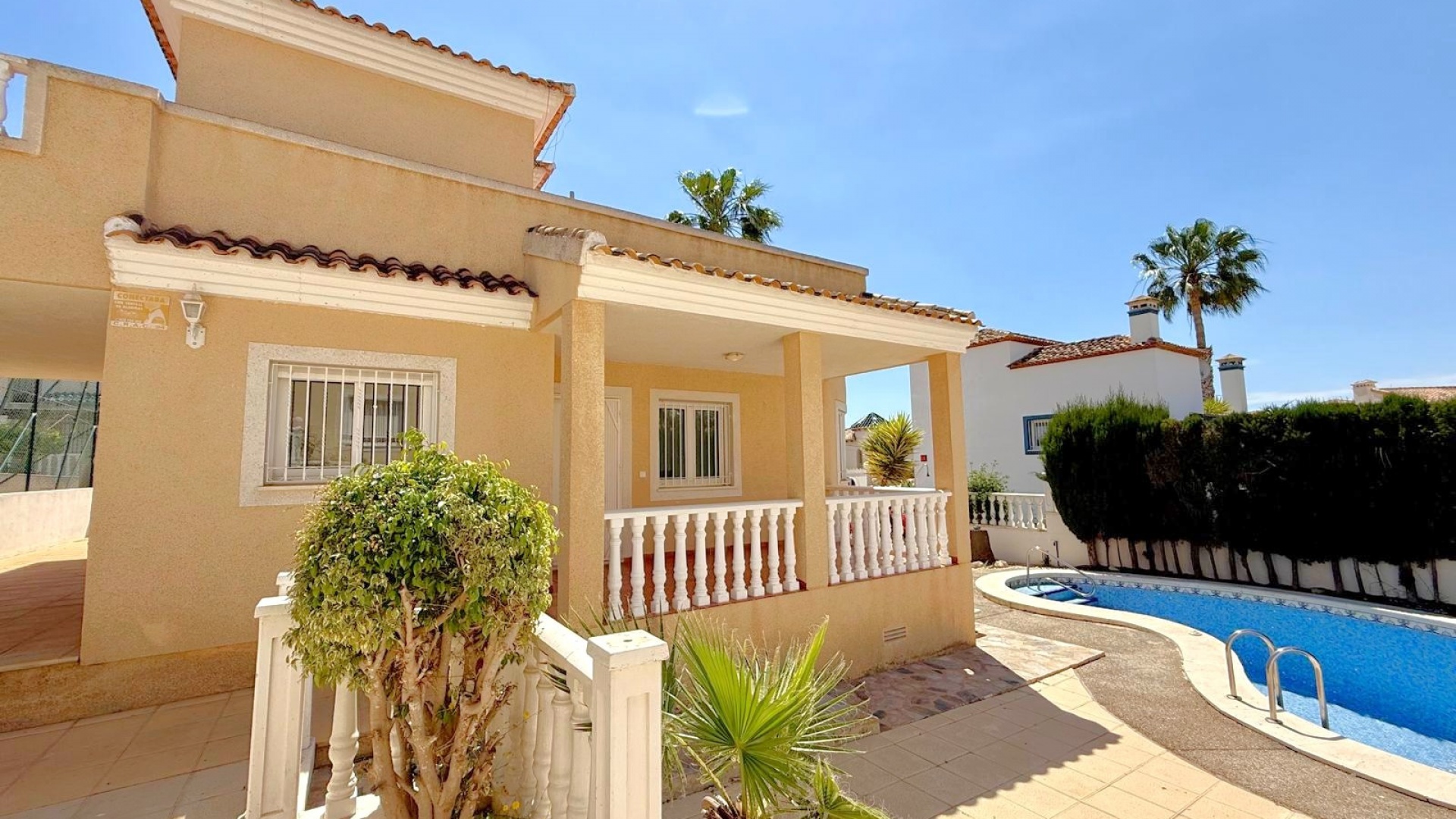 Resale - Villa - Villamartin - El Galan