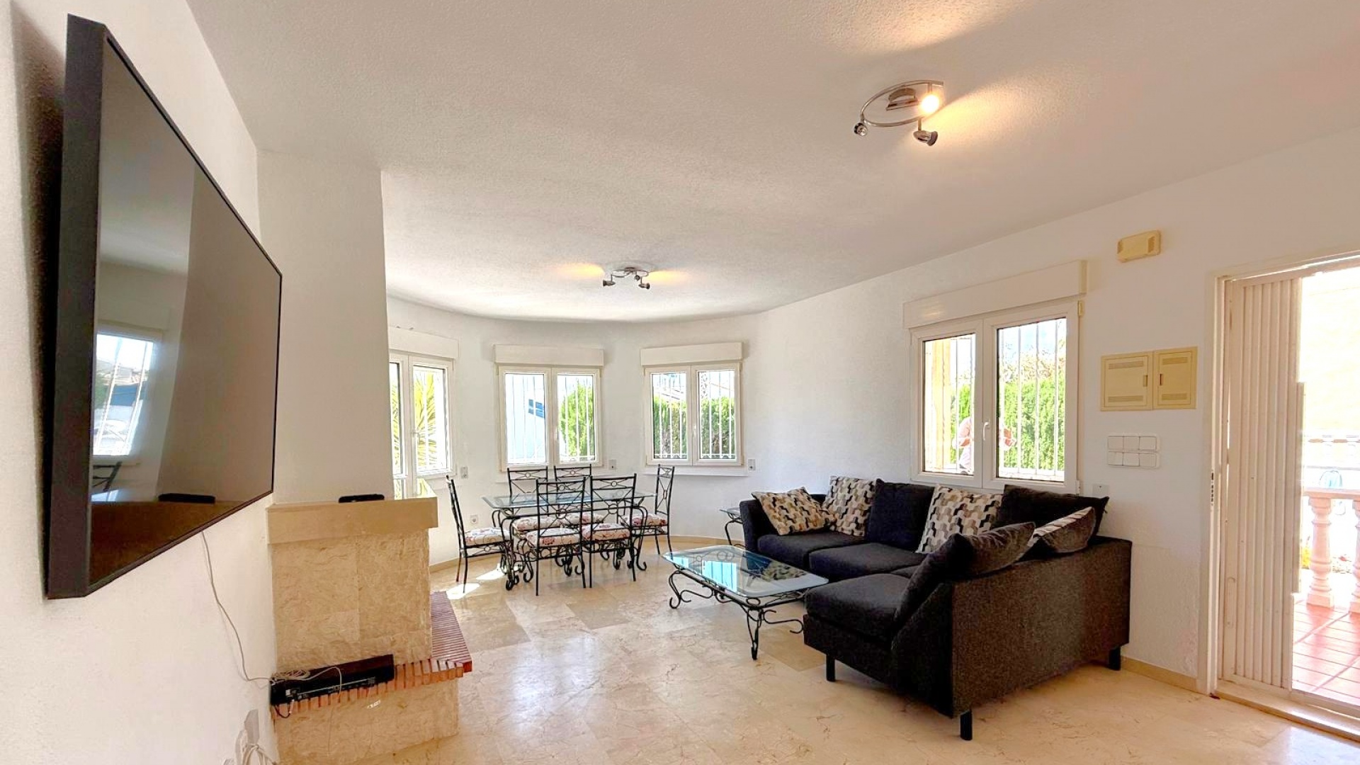 Resale - Villa - Villamartin - El Galan