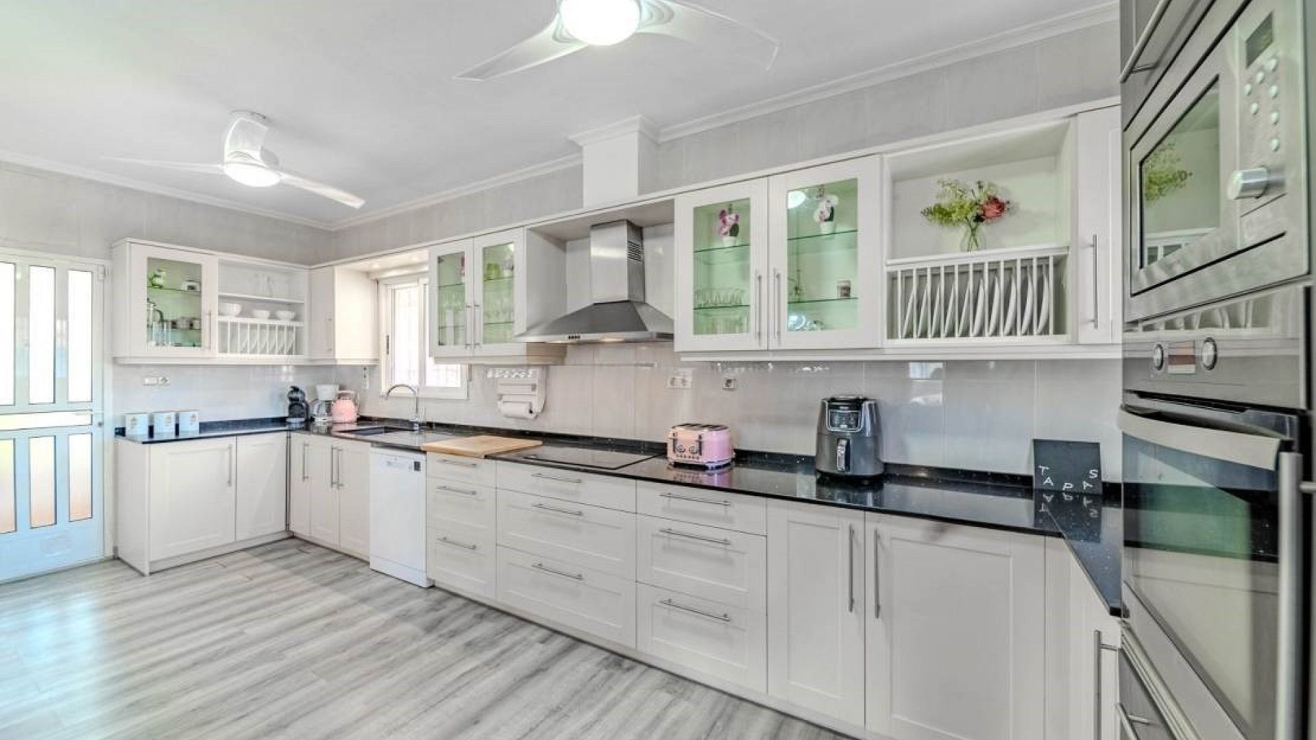 Resale - Villa - Villamartin - El Galan