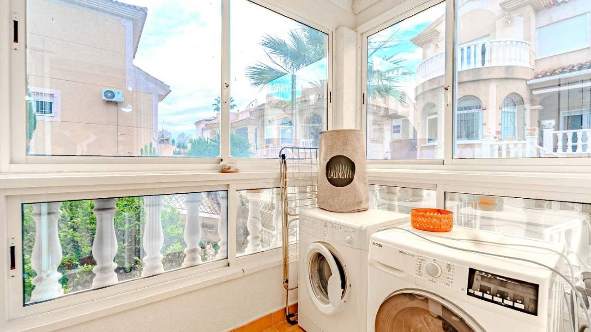 Resale - Villa - Villamartin - El Galan