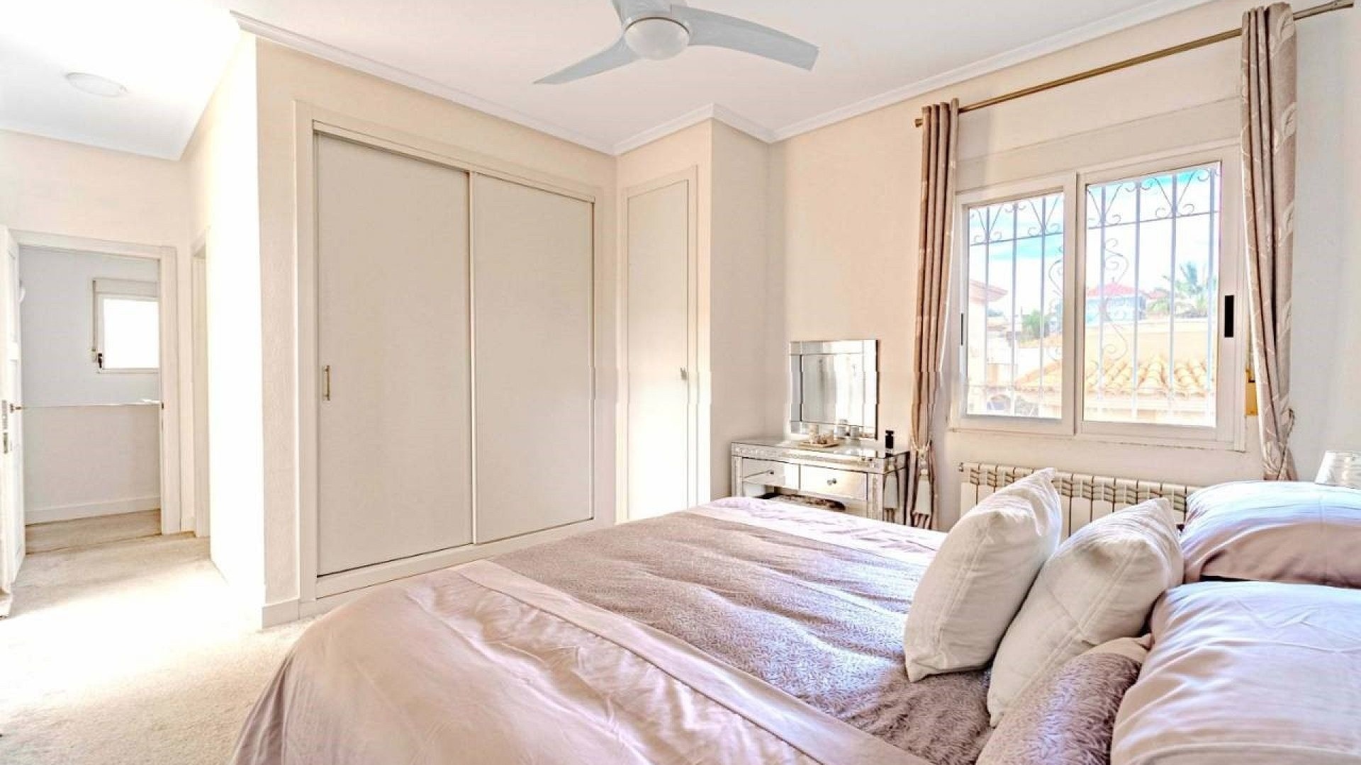 Resale - Villa - Villamartin - El Galan