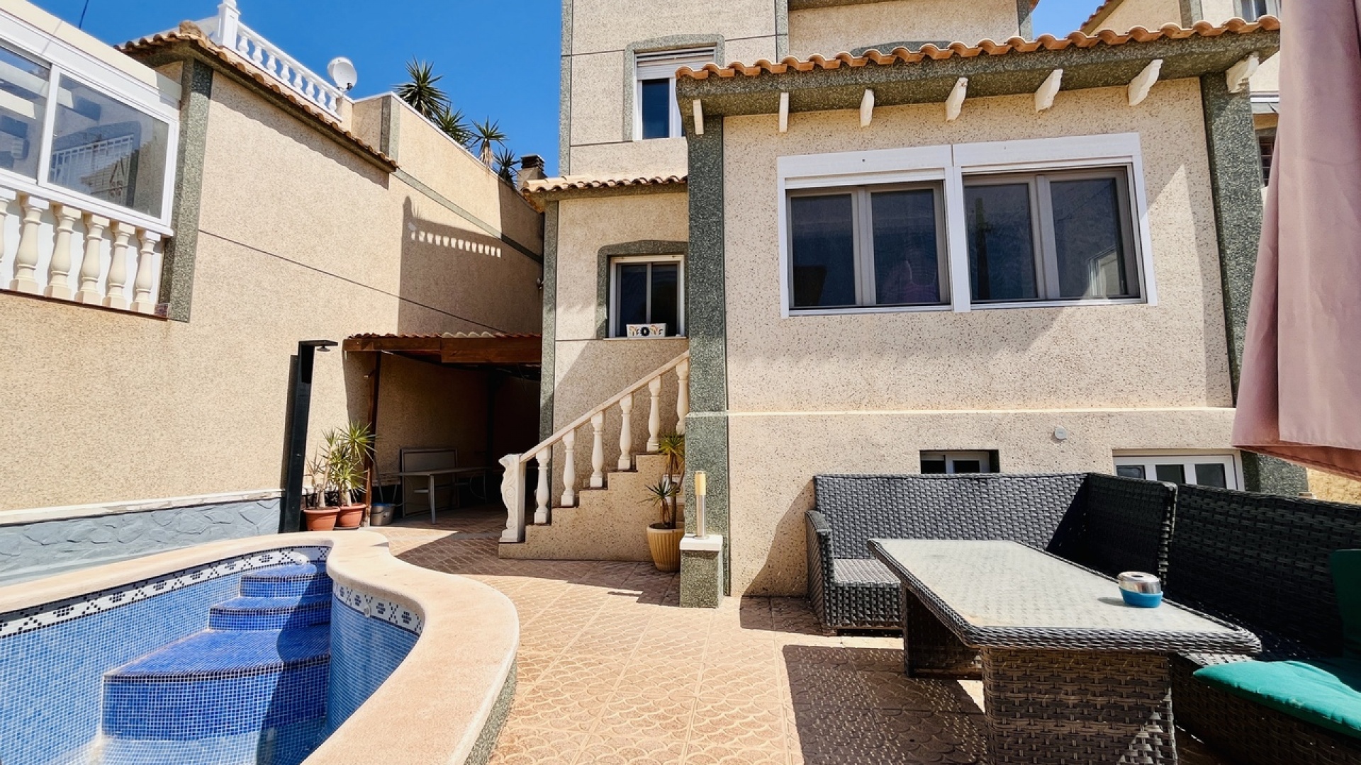 Resale - Villa - Villamartin - El Galan