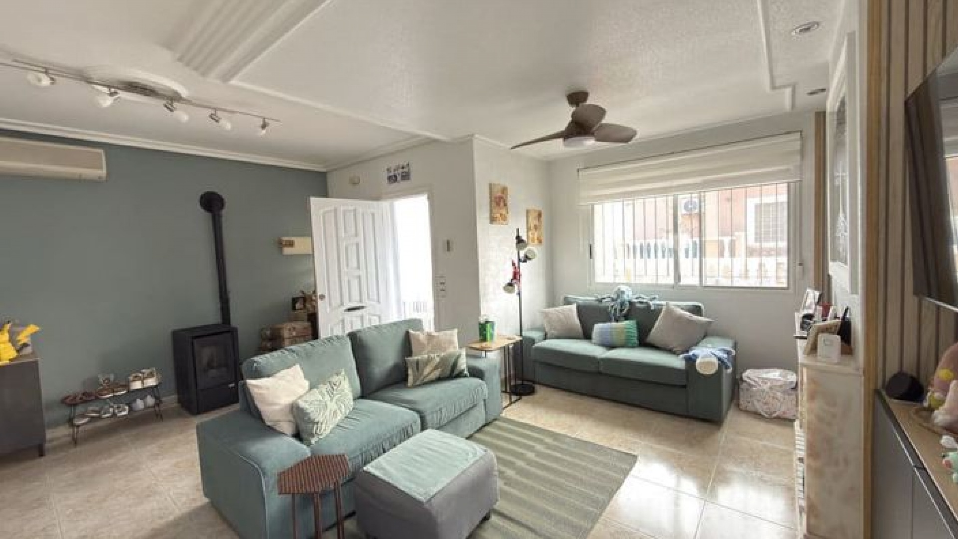 Resale - Villa - Villamartin - El Galan