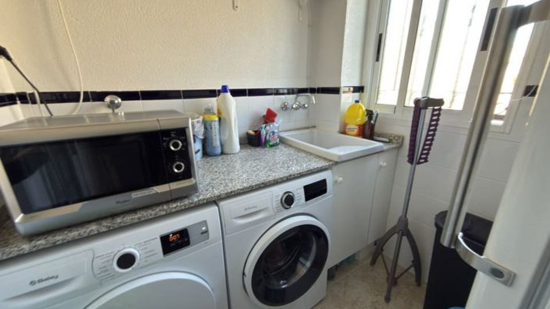 Resale - Villa - Villamartin - El Galan