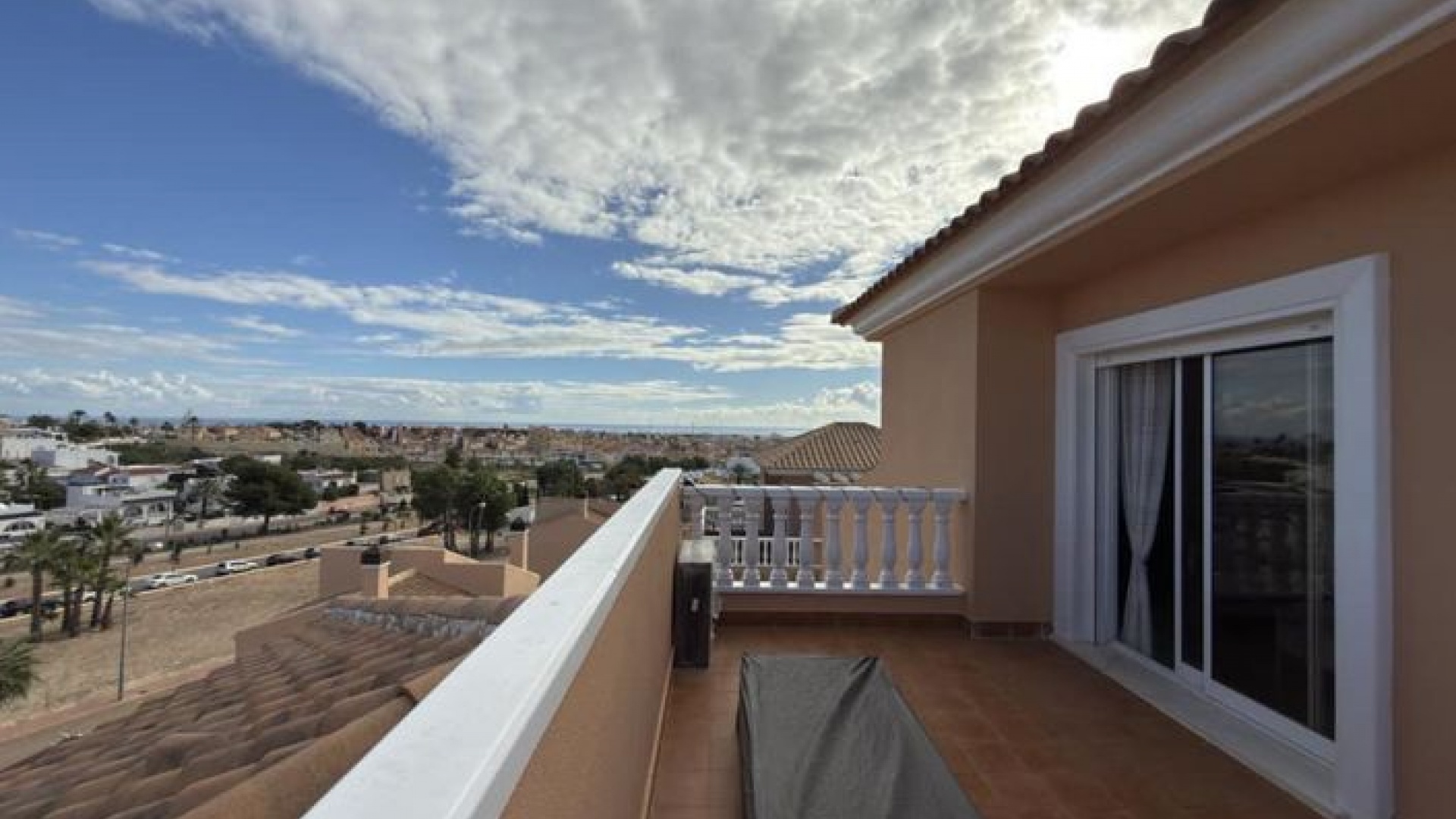 Resale - Villa - Villamartin - El Galan