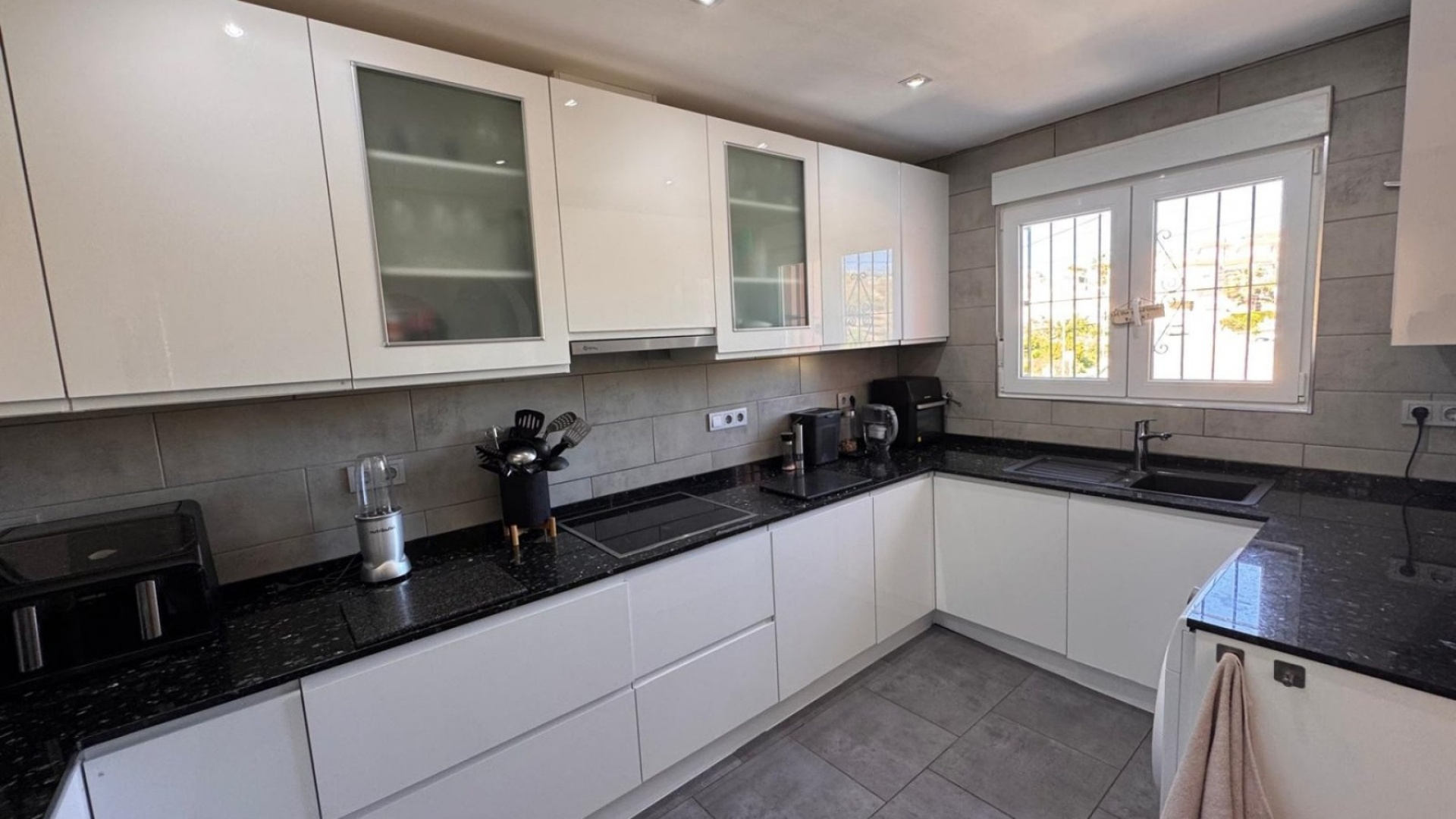 Resale - Villa - Villamartin - El Galan