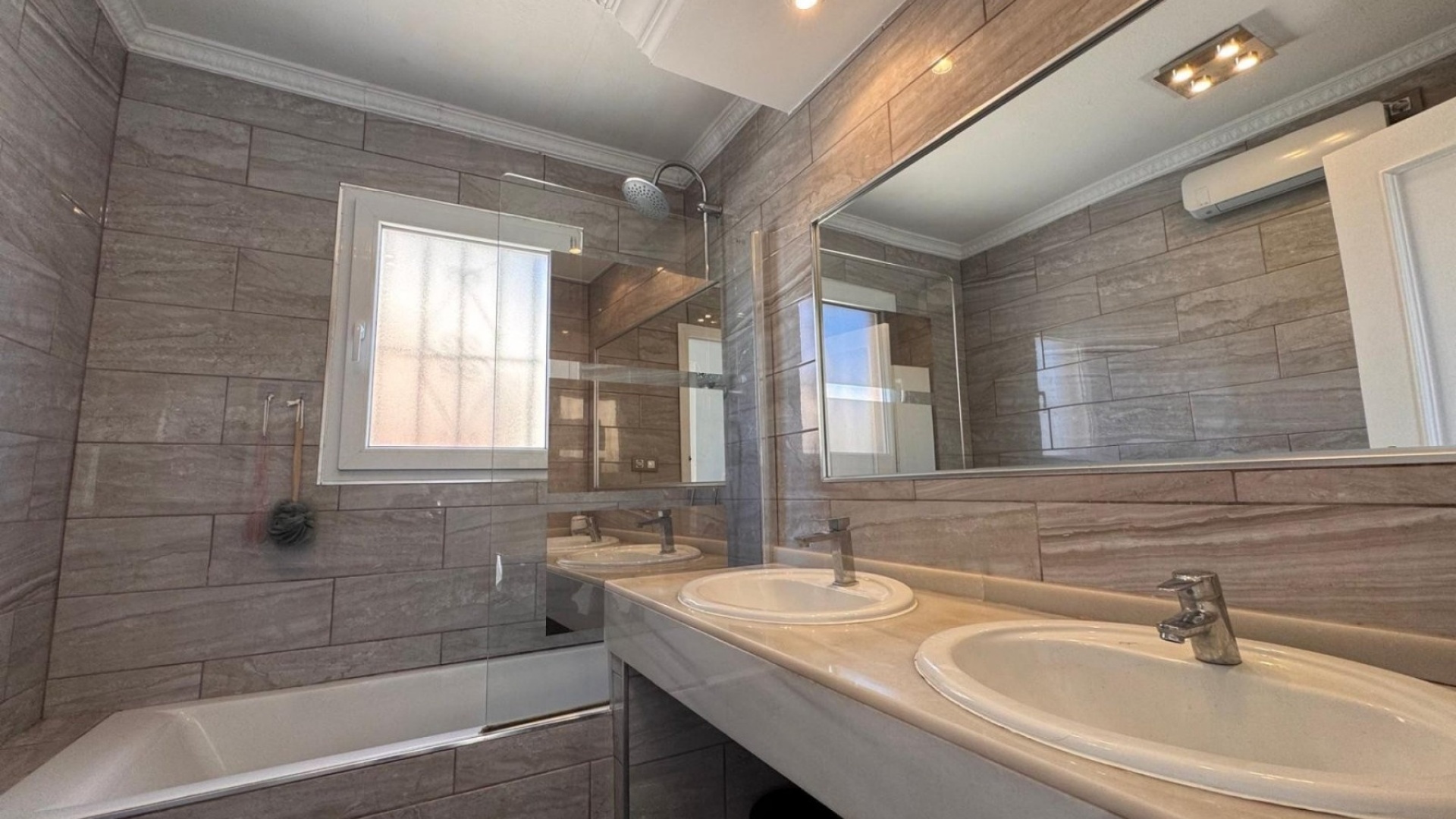 Resale - Villa - Villamartin - El Galan