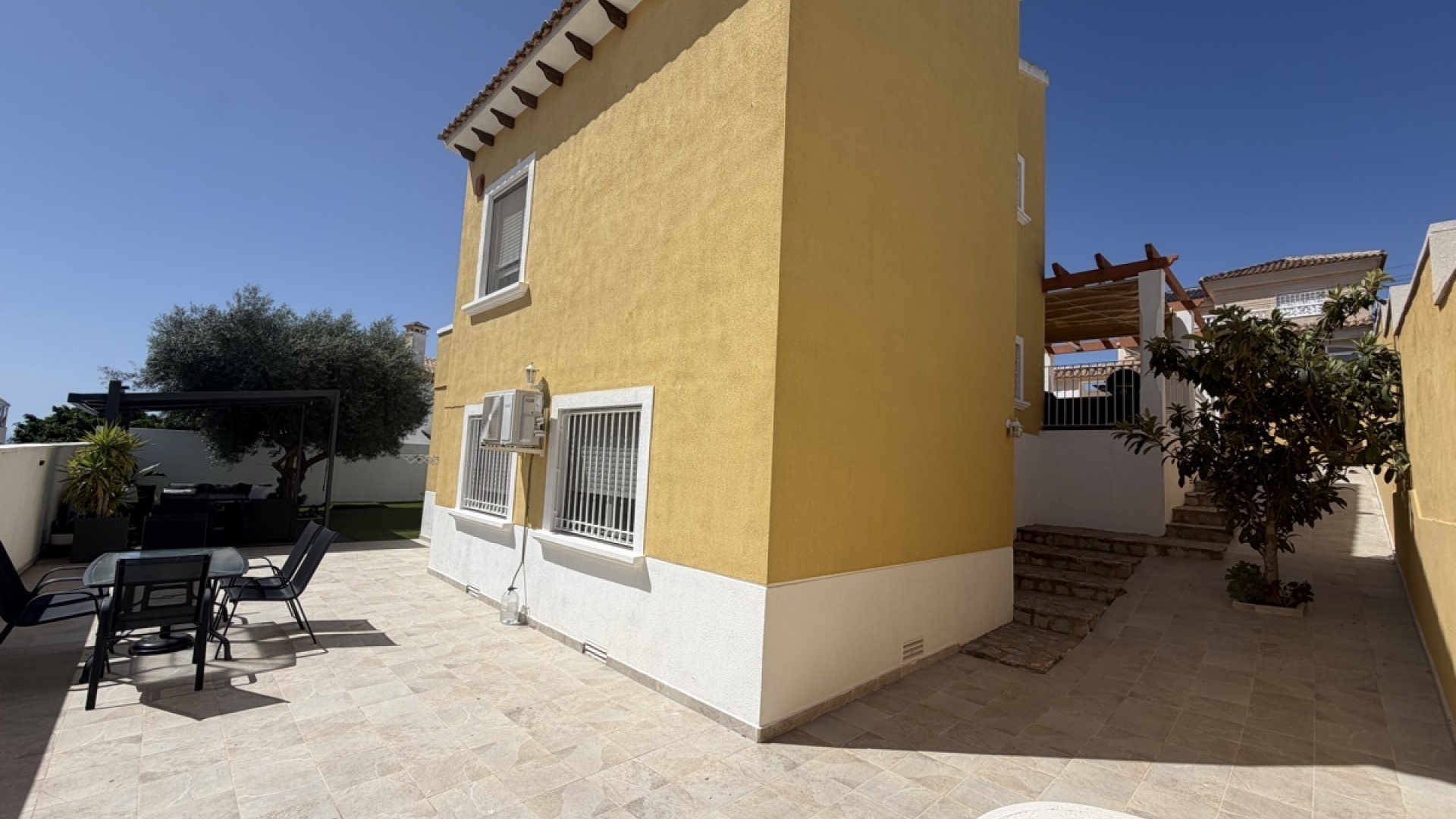 Resale - Villa - Villamartin - El Galan