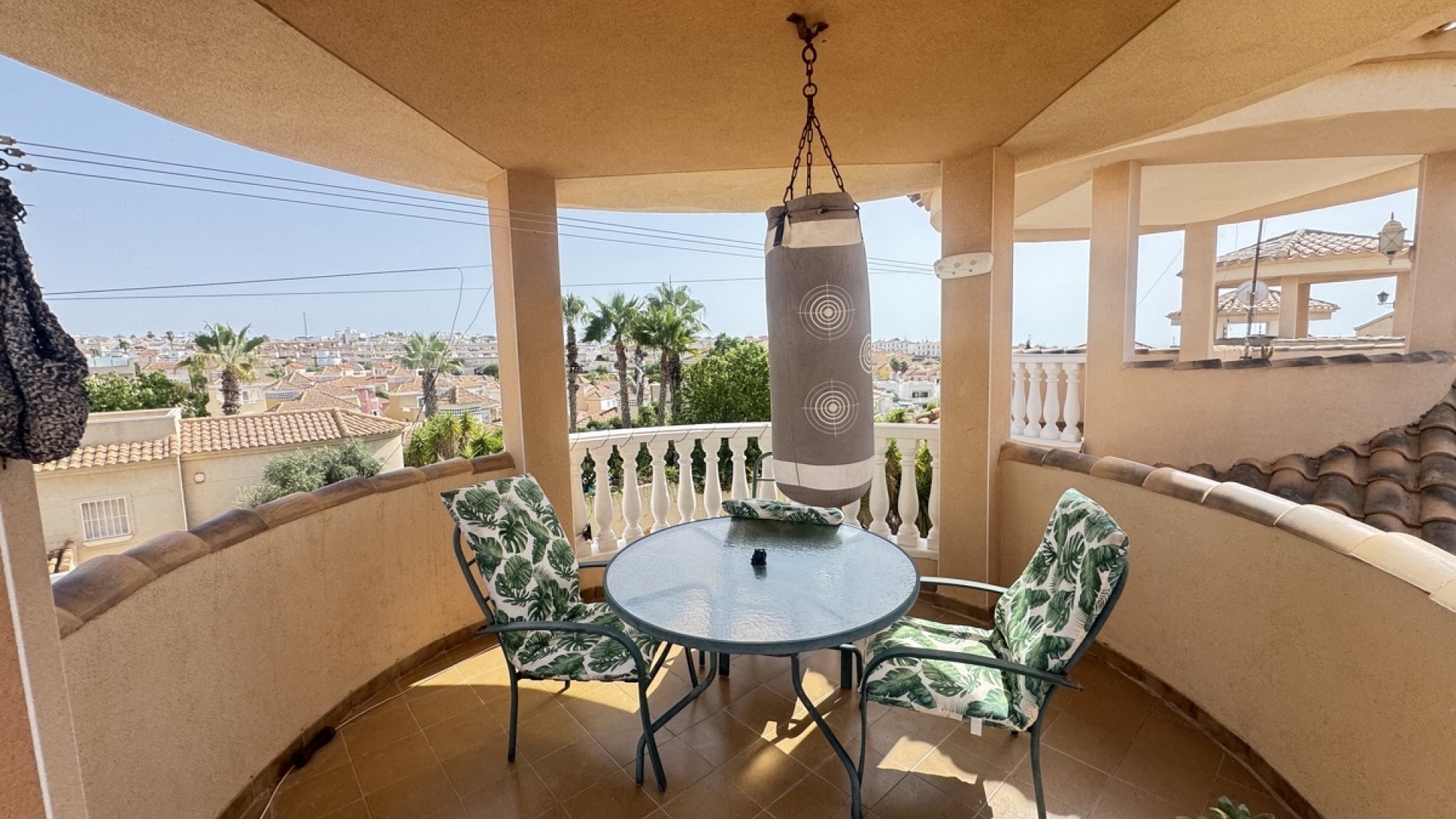 Resale - Villa - Villamartin - El Galan