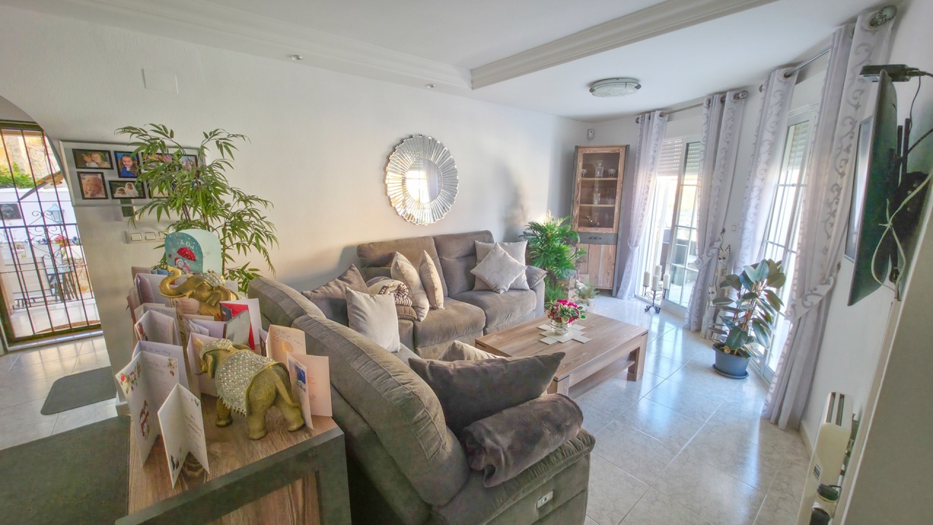 Resale - Villa - Villamartin - El Galan