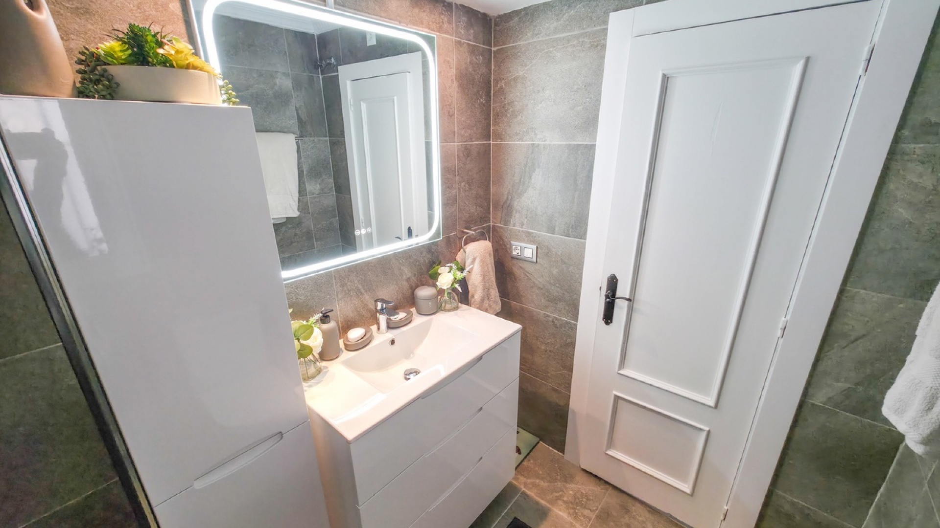 Resale - Villa - Villamartin - El Galan