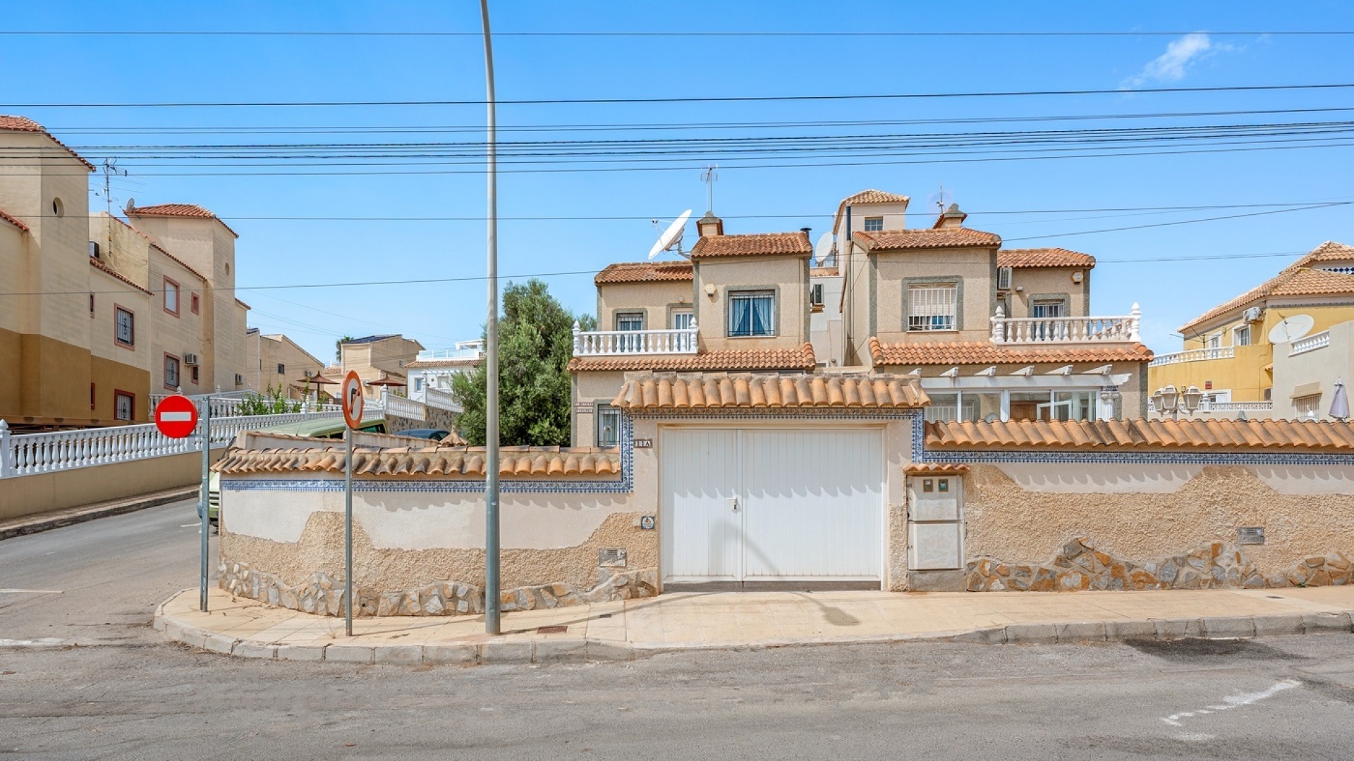 Resale - Villa - Villamartin - El Galan