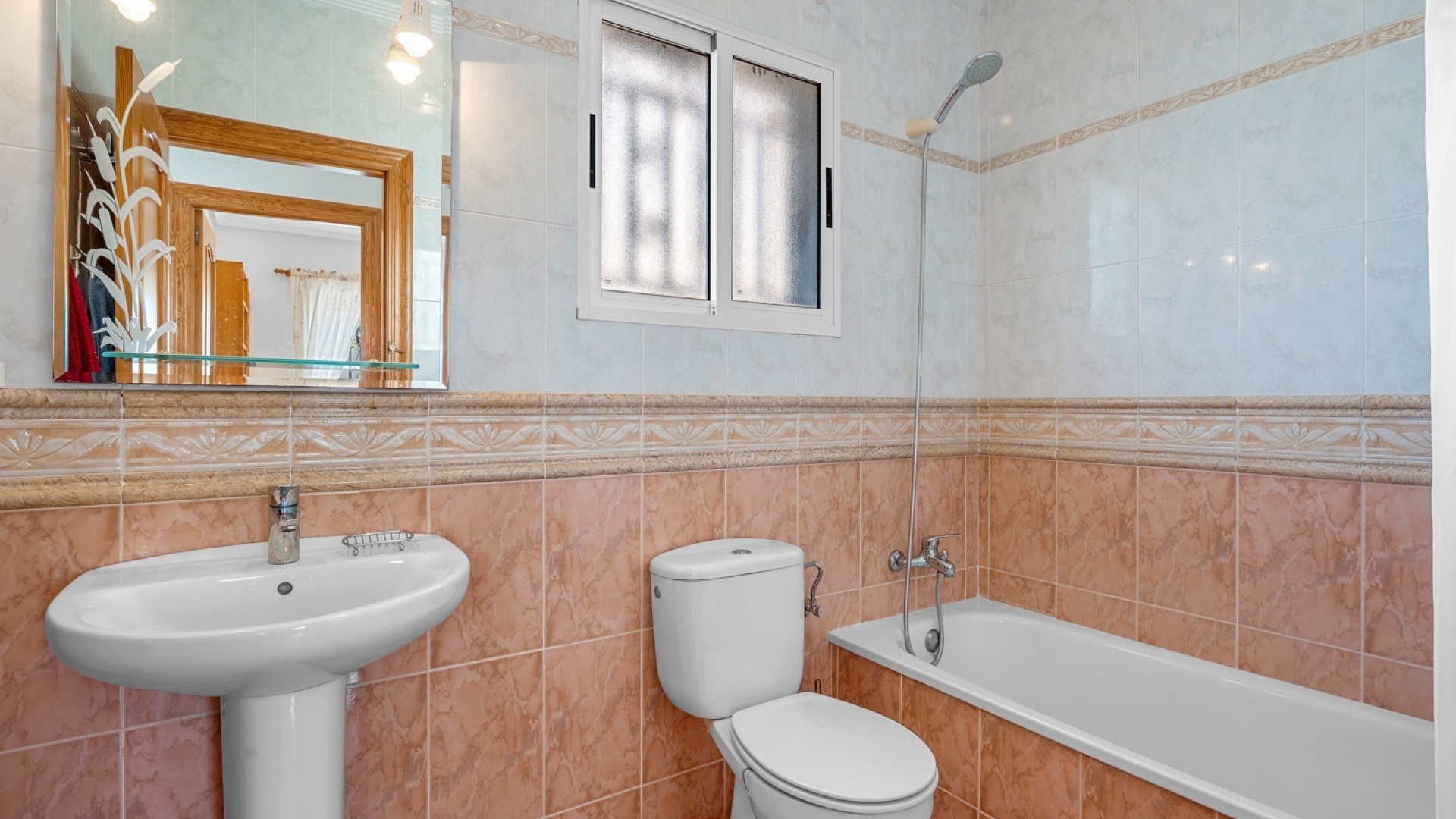 Resale - Villa - Villamartin - El Galan