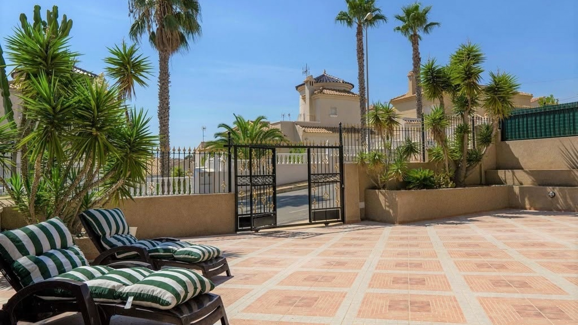 Resale - Villa - Villamartin - El Galan