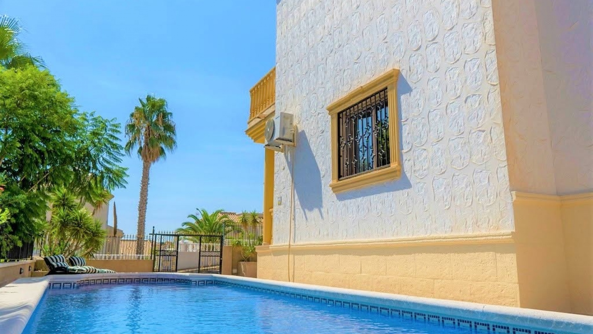 Resale - Villa - Villamartin - El Galan