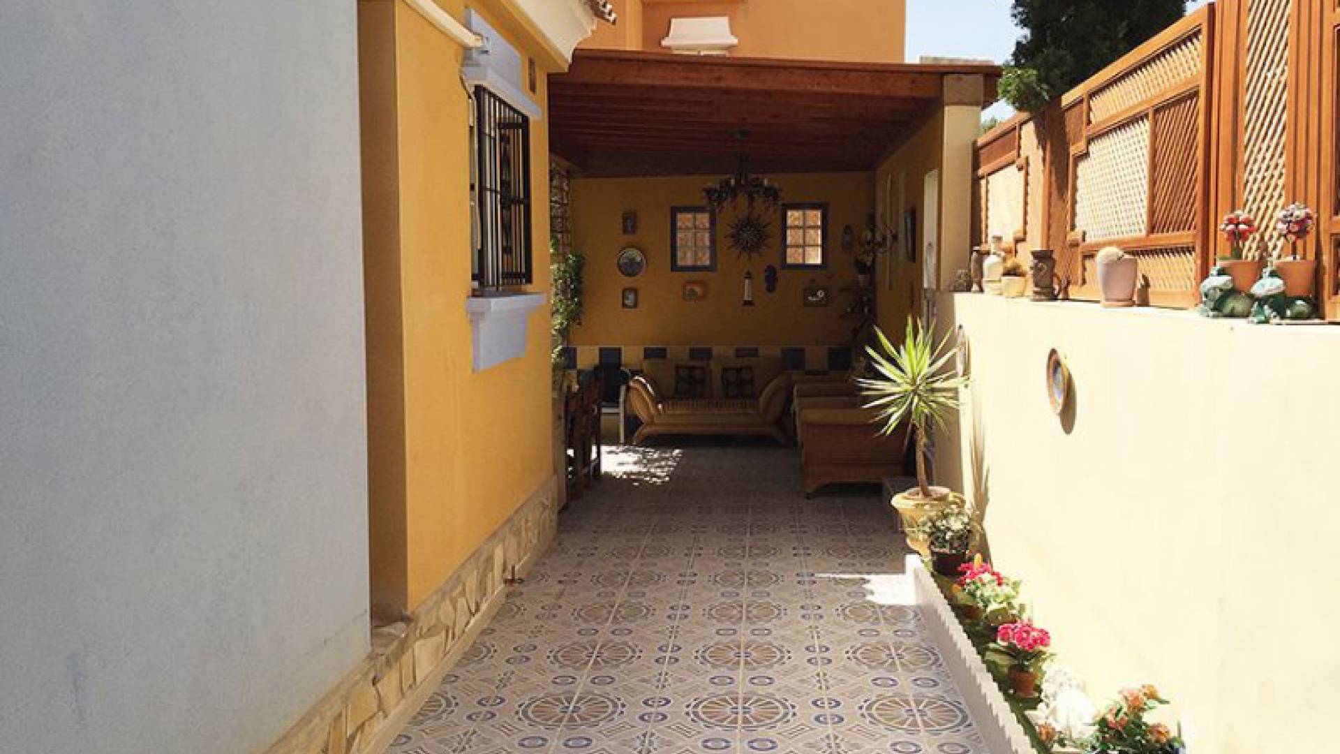 Resale - Villa - Villamartin - El Galan