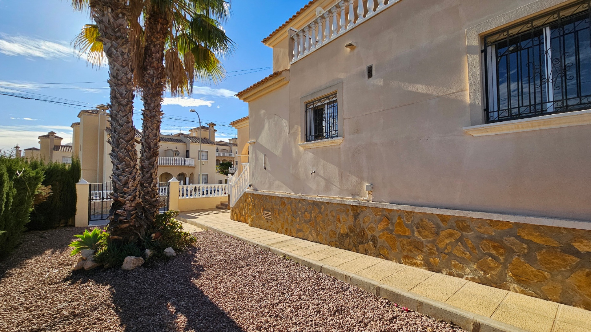 Resale - Villa - Villamartin - El Galan