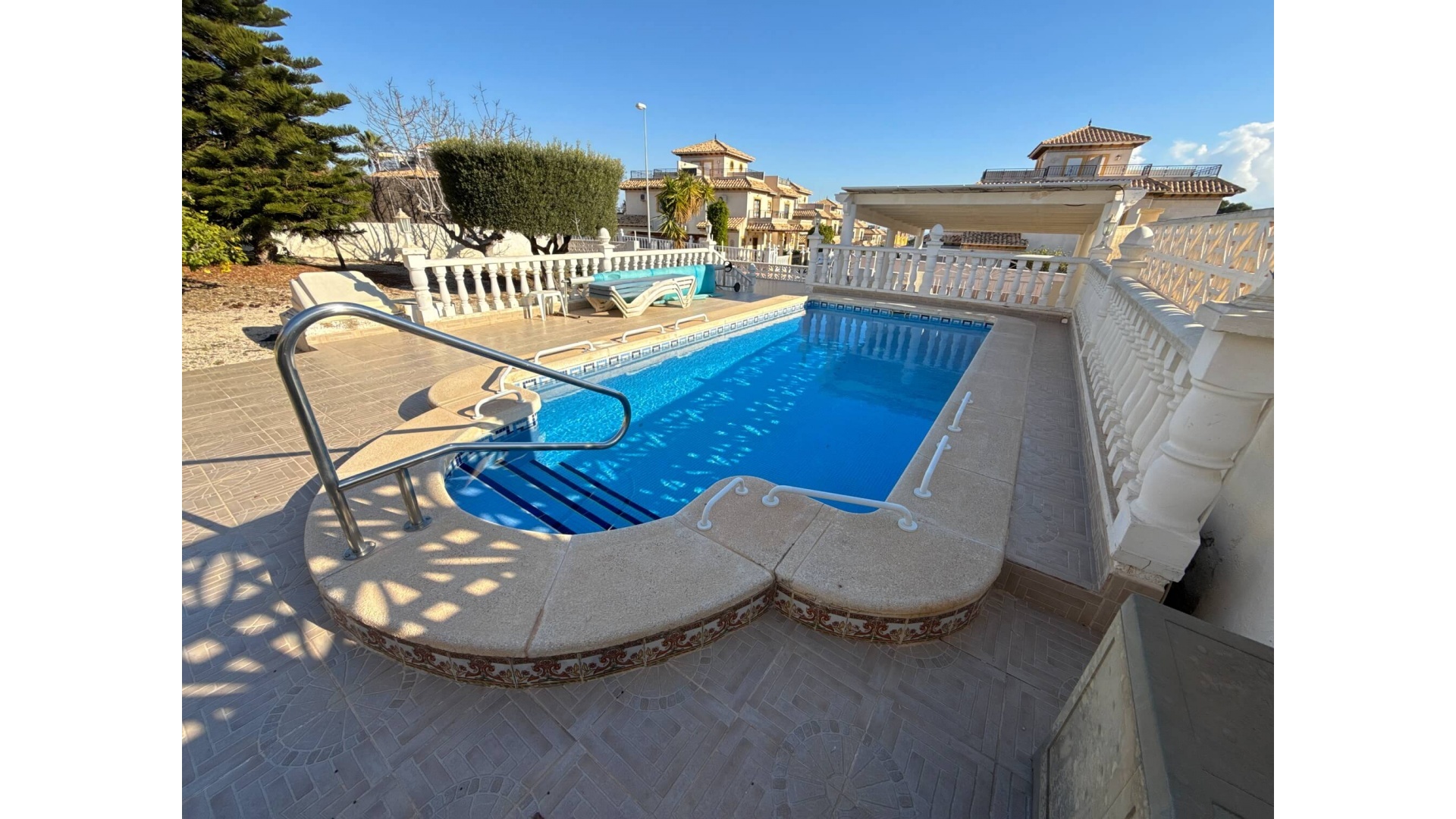 Resale - Villa - Villamartin - el presidente