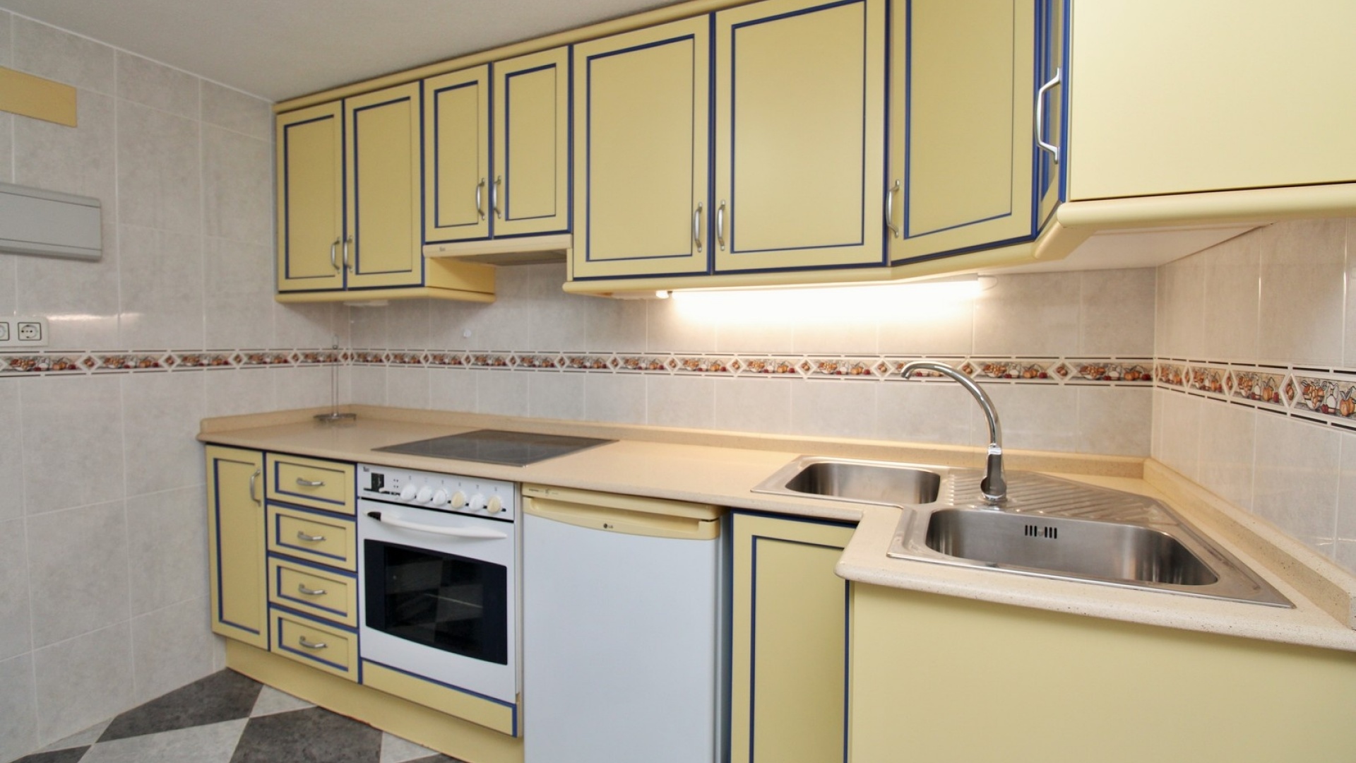 Resale - Villa - Villamartin - el presidente