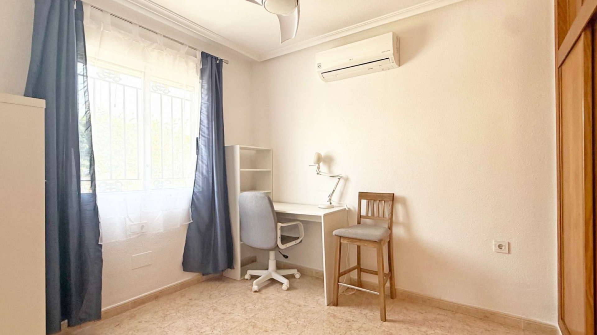 Resale - Villa - Villamartin - La Fuente