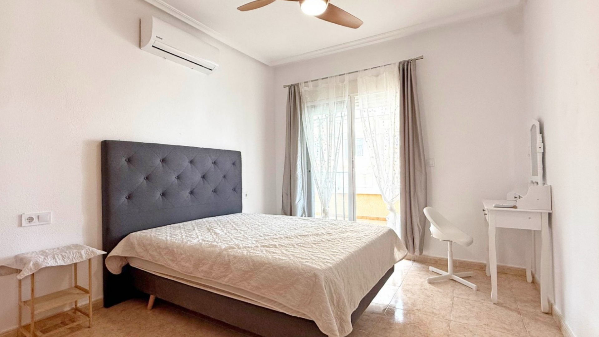 Resale - Villa - Villamartin - La Fuente