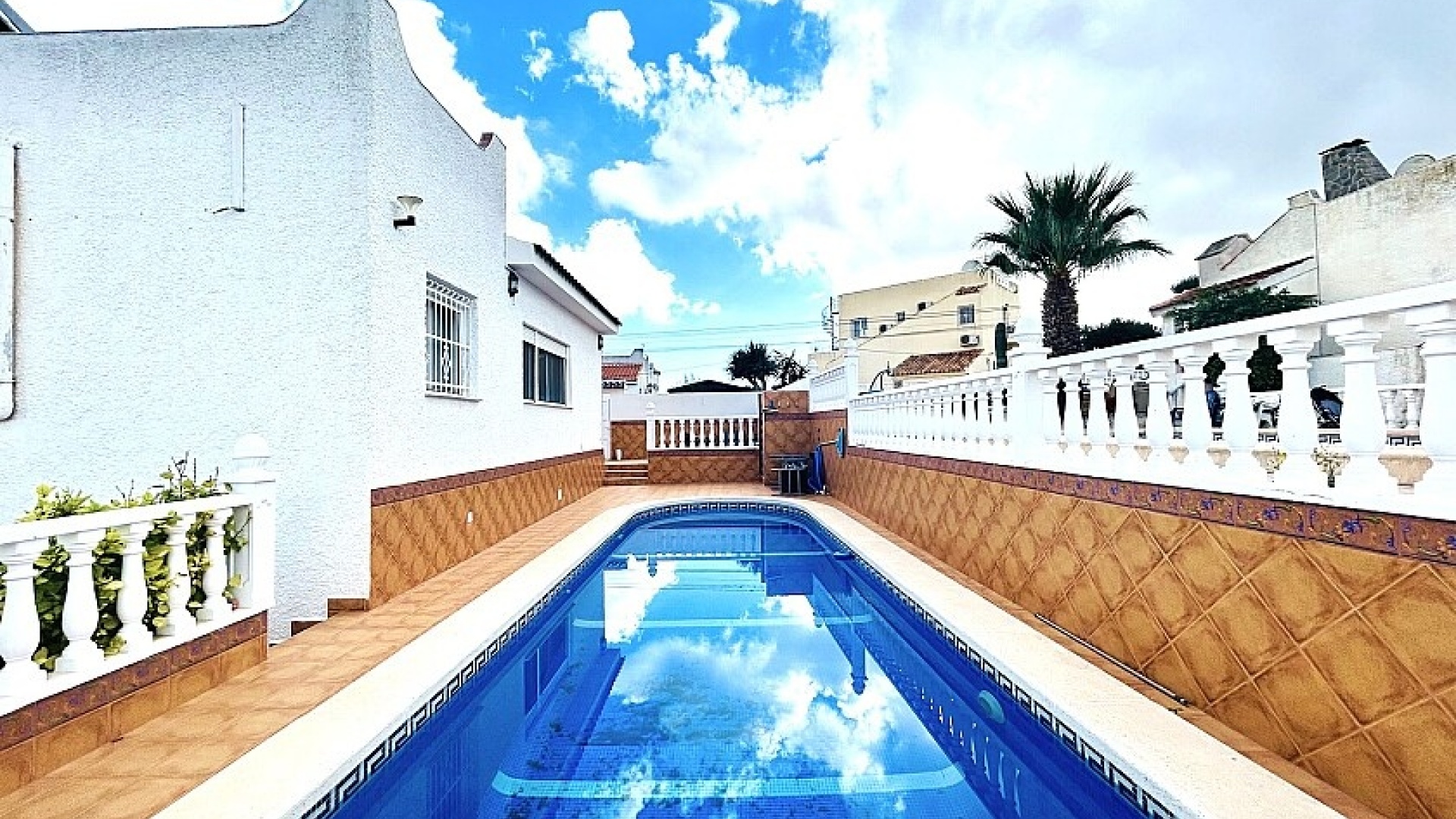 Resale - Villa - Villamartin - las filipinas