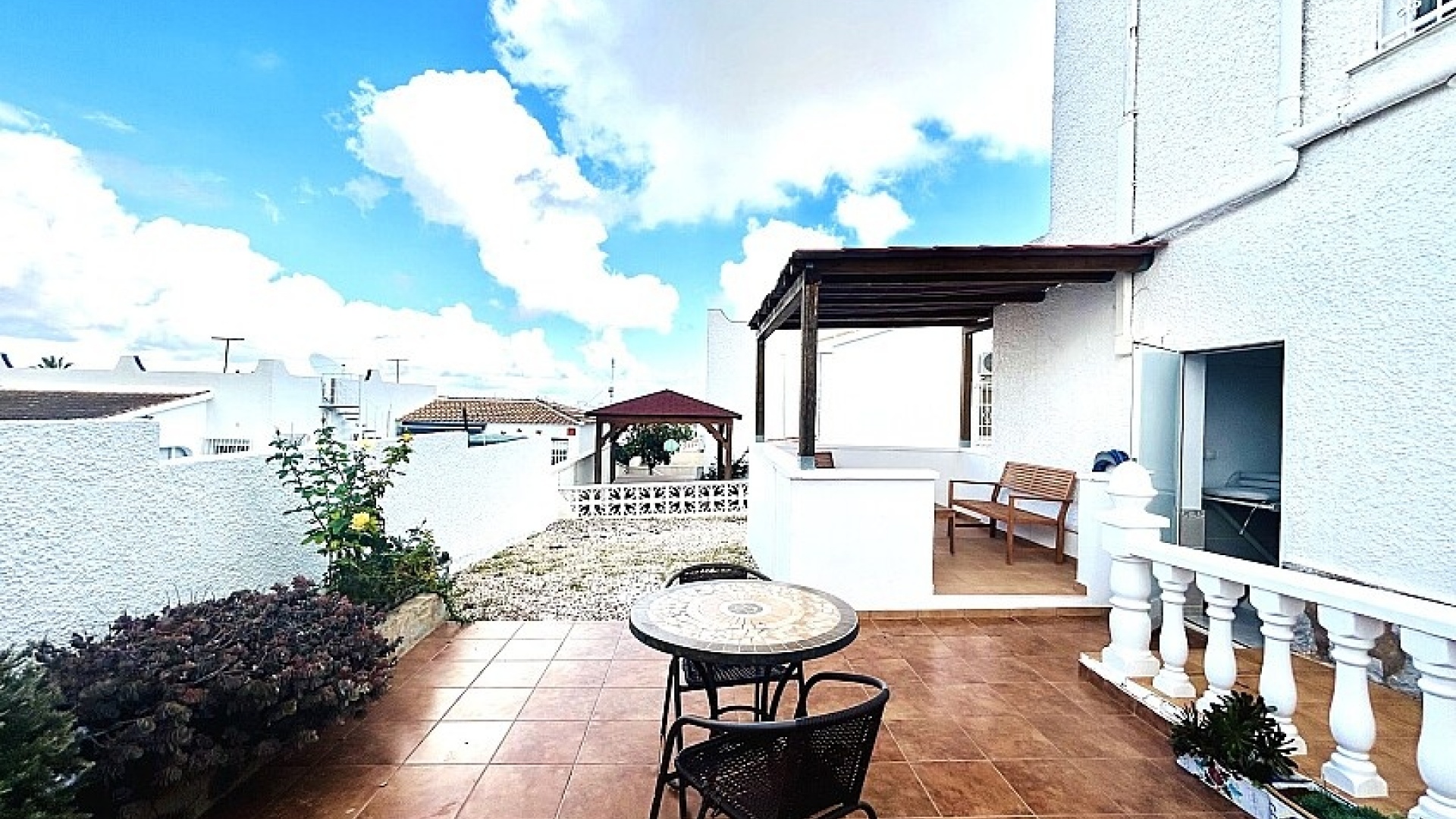 Resale - Villa - Villamartin - las filipinas