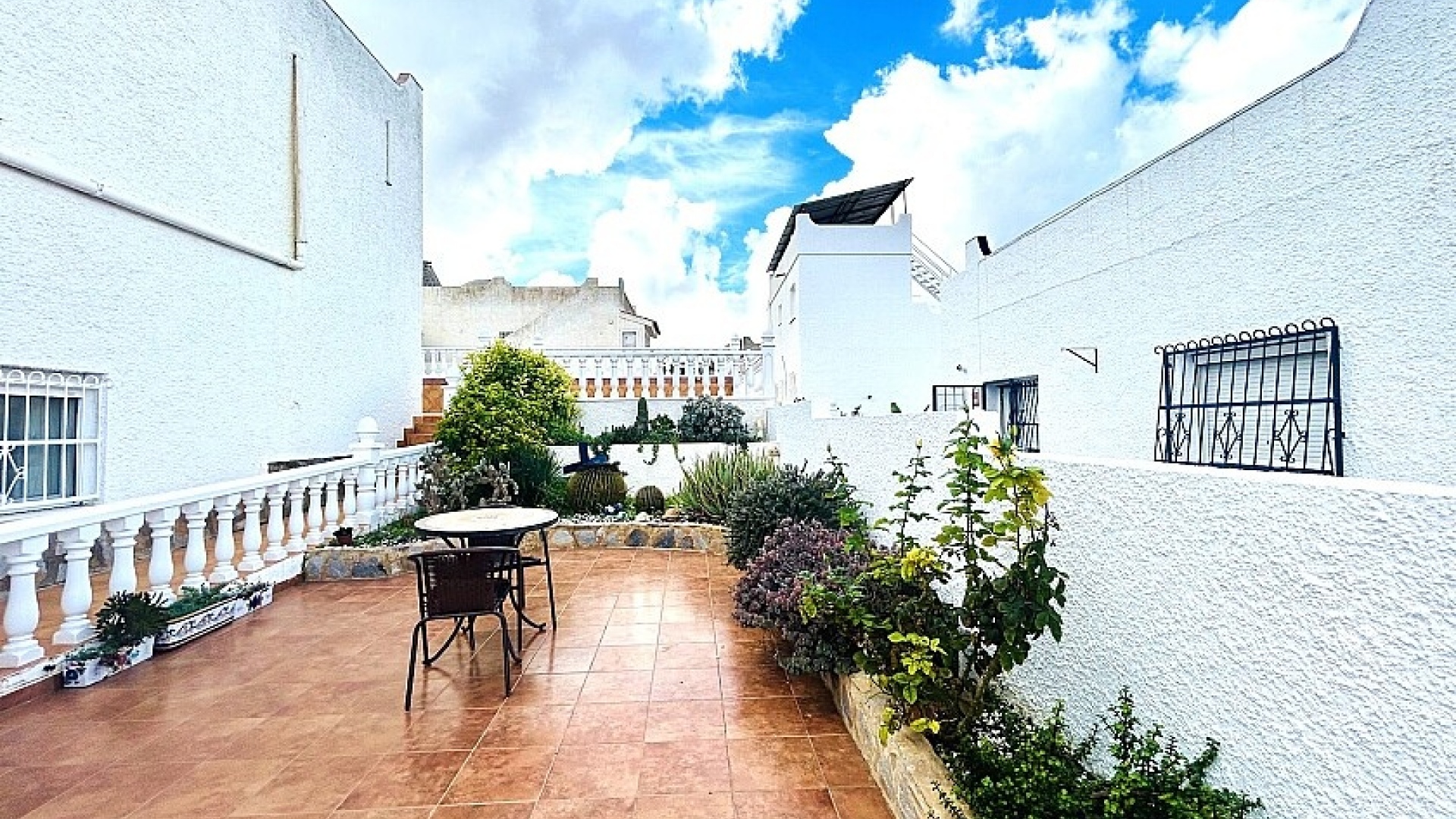 Resale - Villa - Villamartin - las filipinas