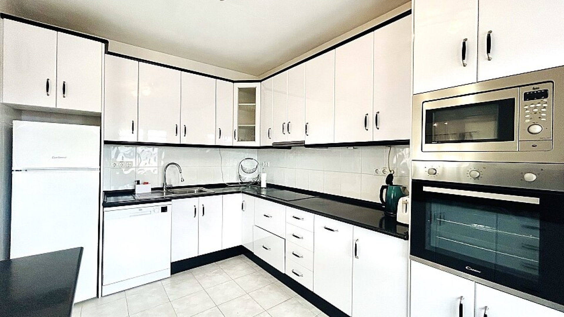 Resale - Villa - Villamartin - las filipinas