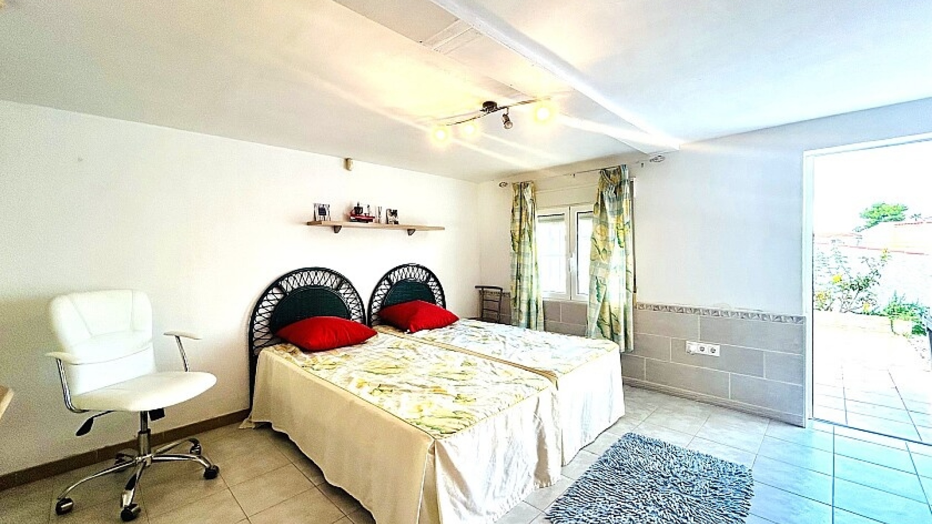 Resale - Villa - Villamartin - las filipinas