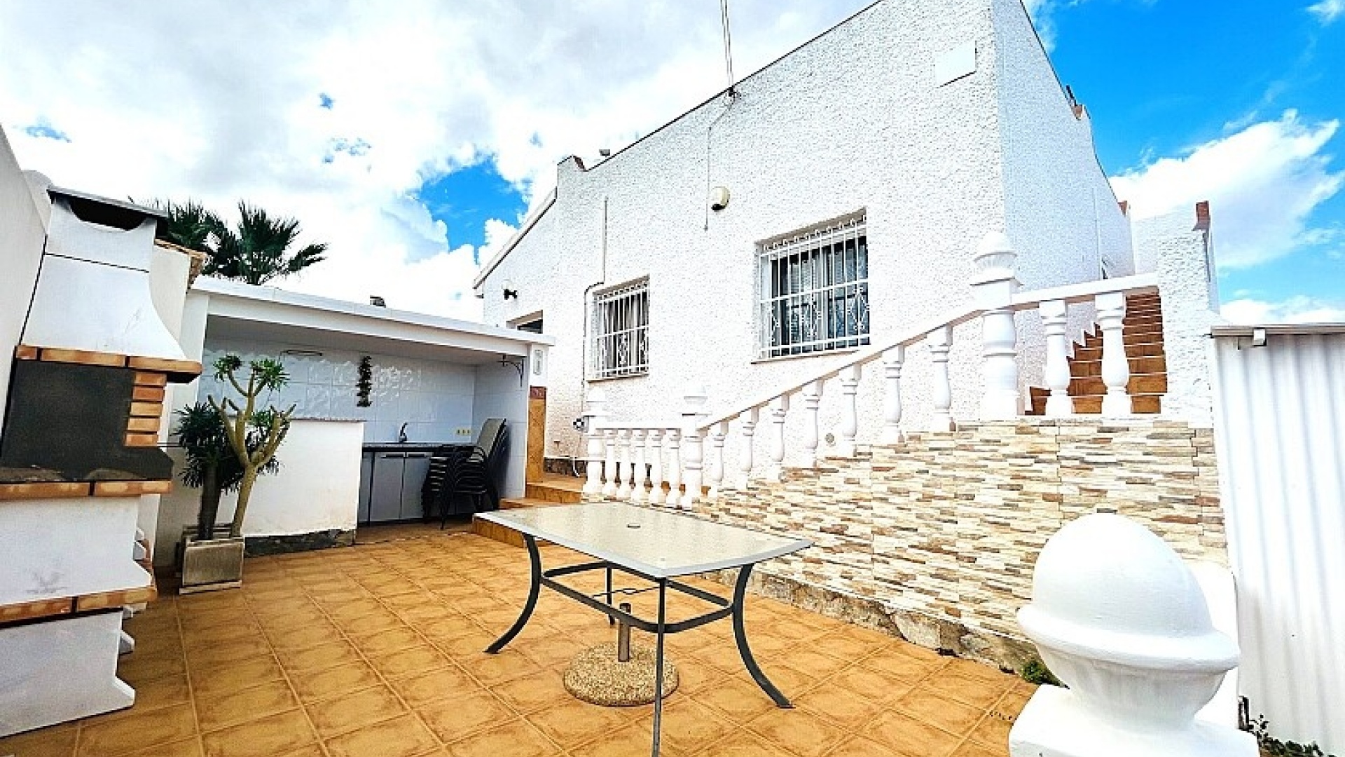 Resale - Villa - Villamartin - las filipinas