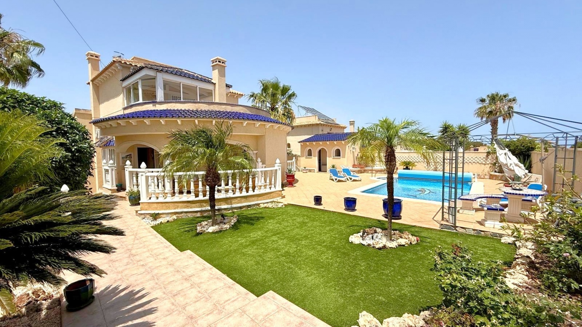 Resale - Villa - Villamartin - las filipinas