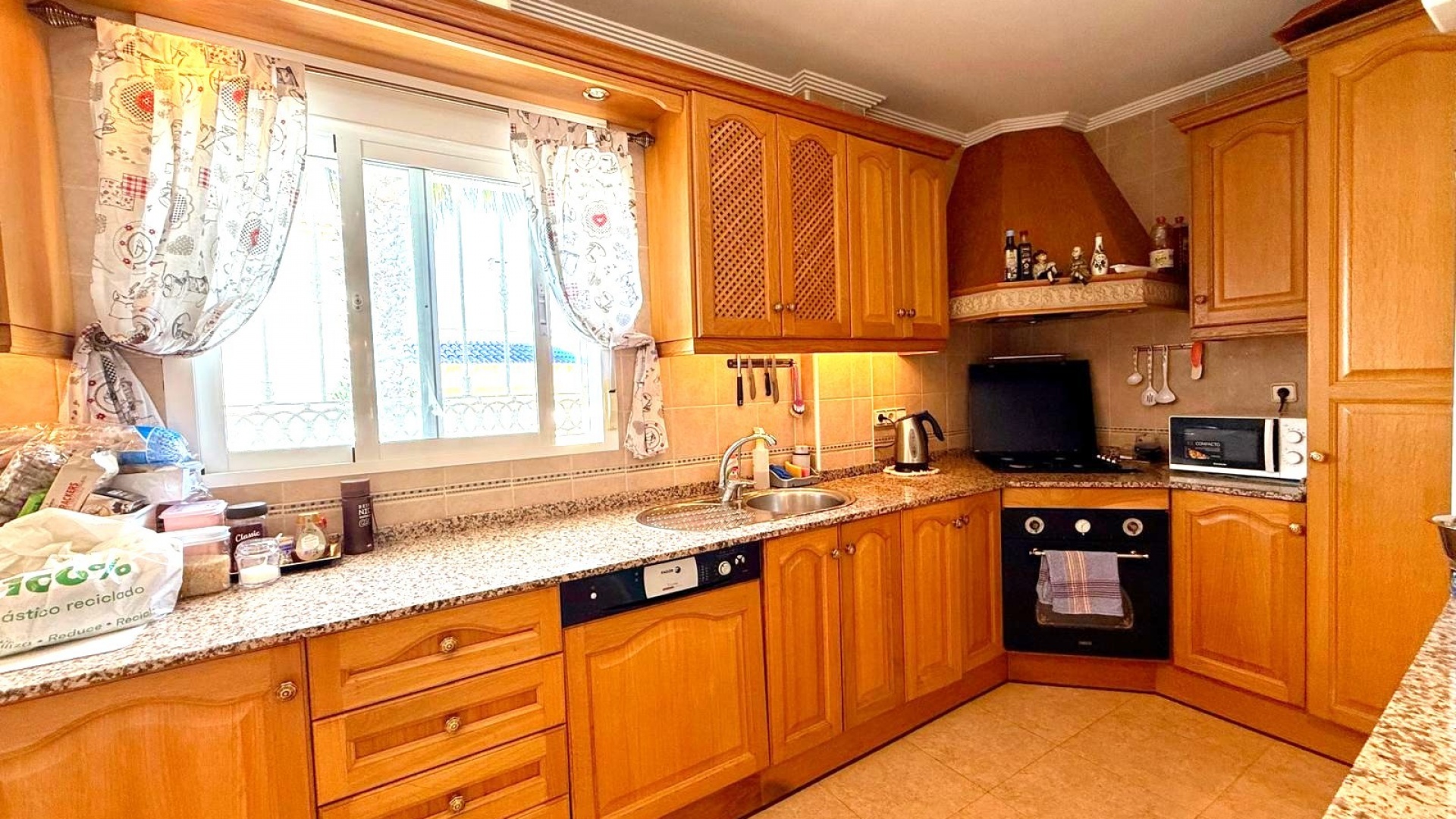 Resale - Villa - Villamartin - las filipinas