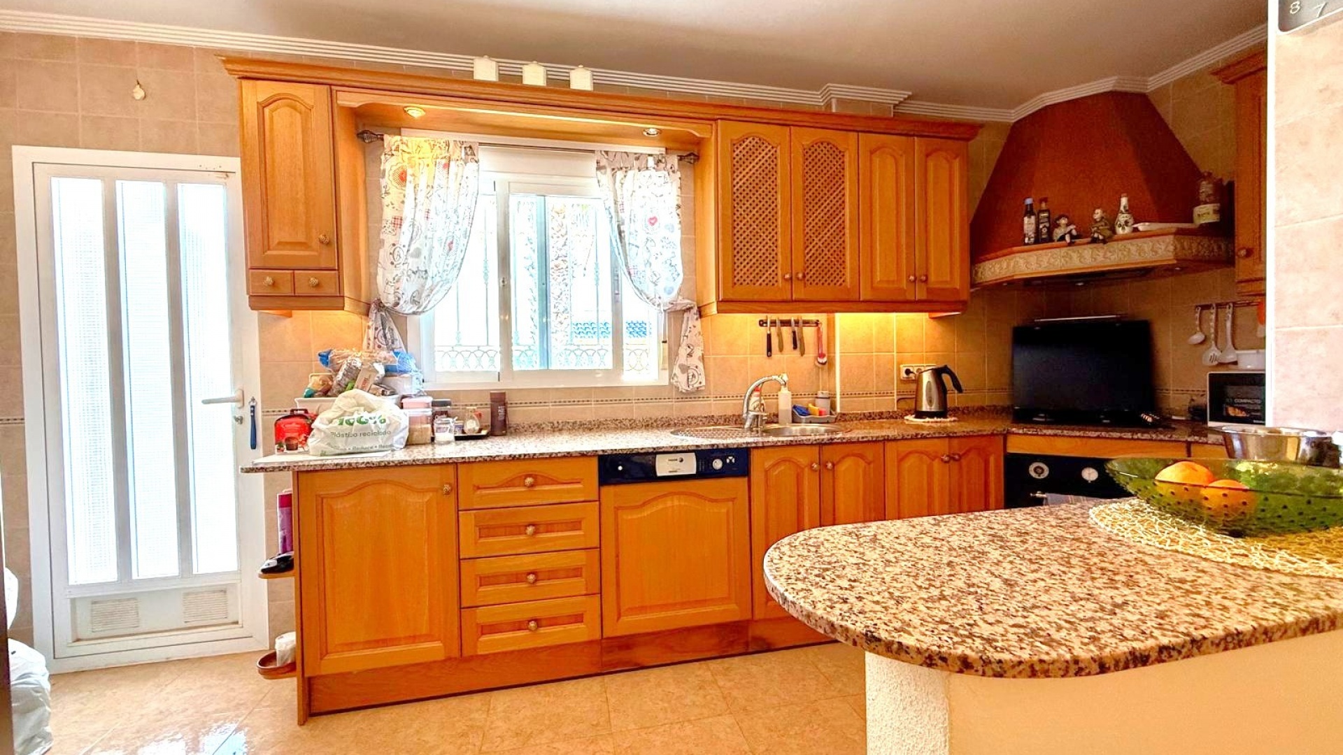 Resale - Villa - Villamartin - las filipinas