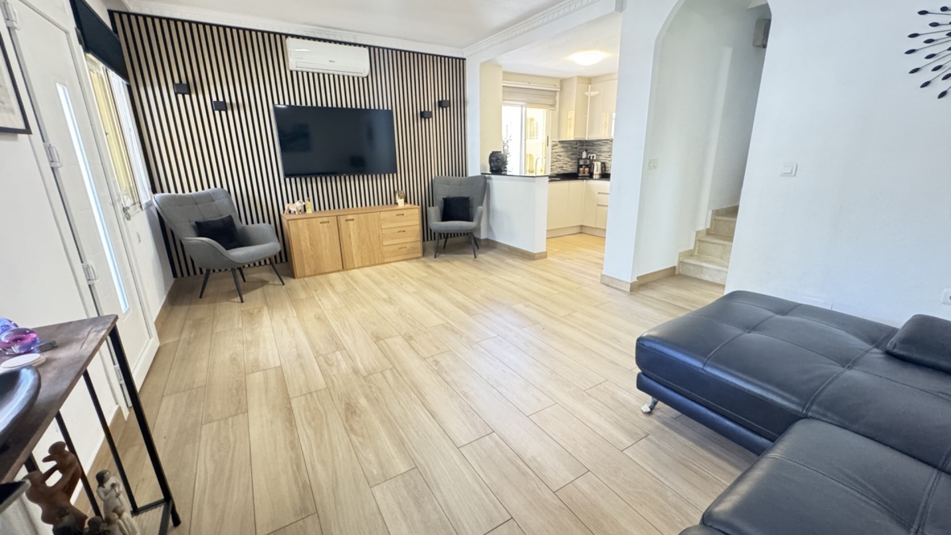 Resale - Villa - Villamartin - las filipinas