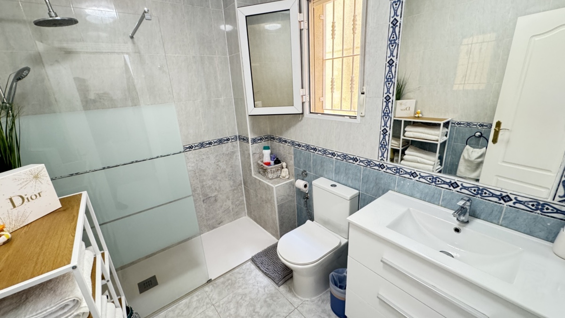 Resale - Villa - Villamartin - las filipinas