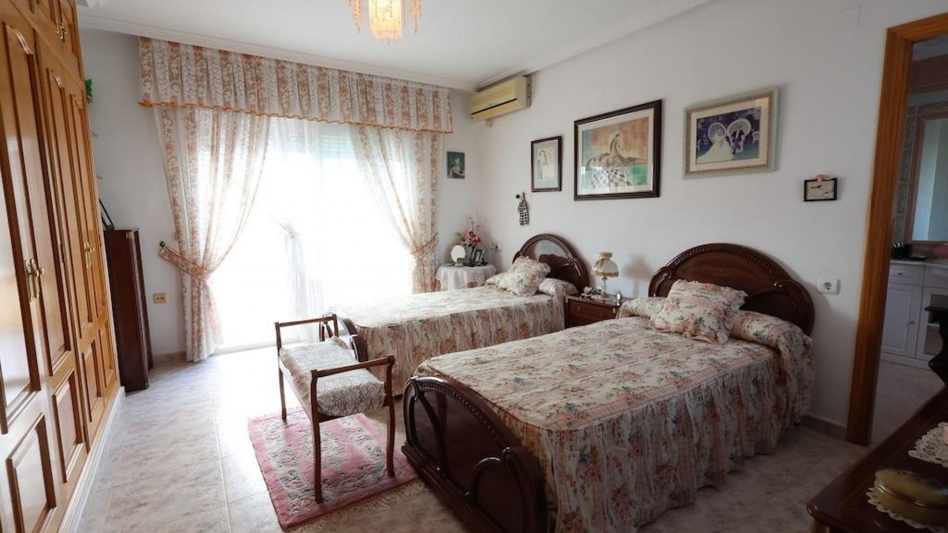 Resale - Villa - Villamartin - las filipinas