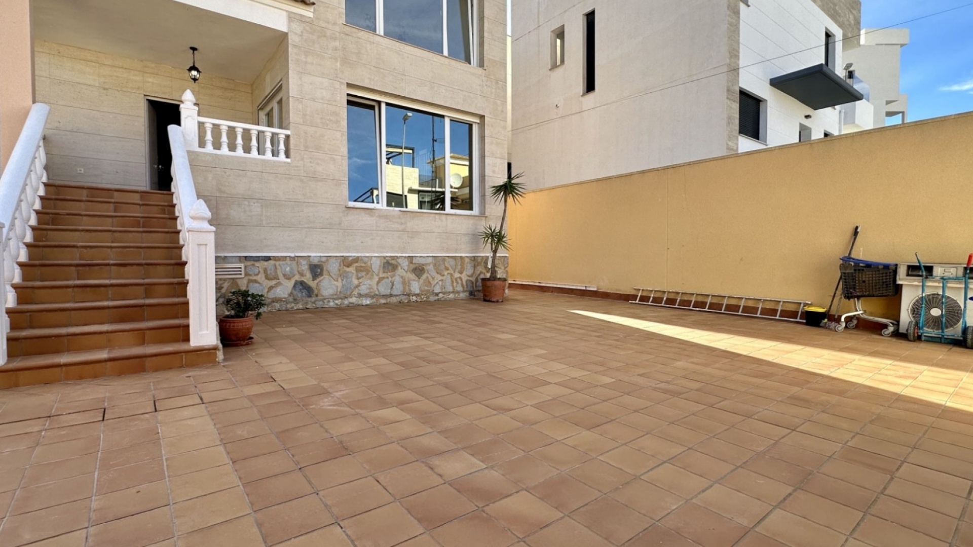 Resale - Villa - Villamartin - las filipinas