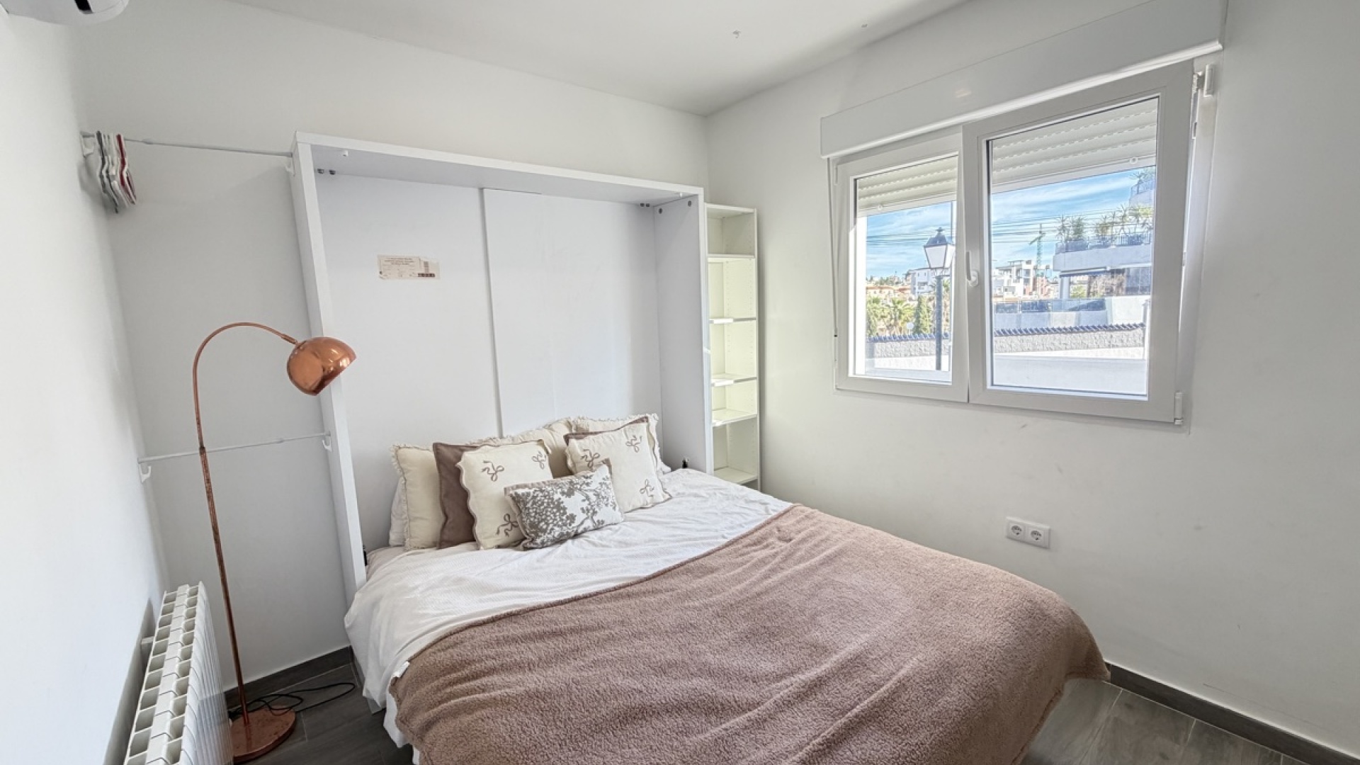 Resale - Villa - Villamartin - las filipinas