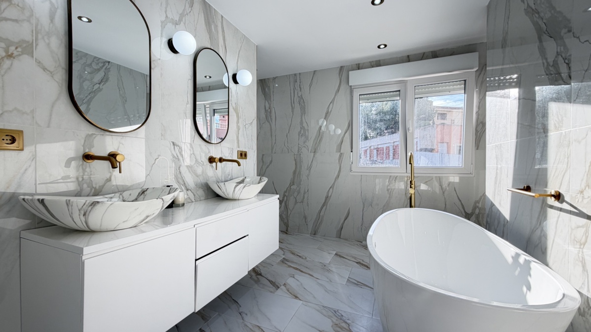 Resale - Villa - Villamartin - las filipinas