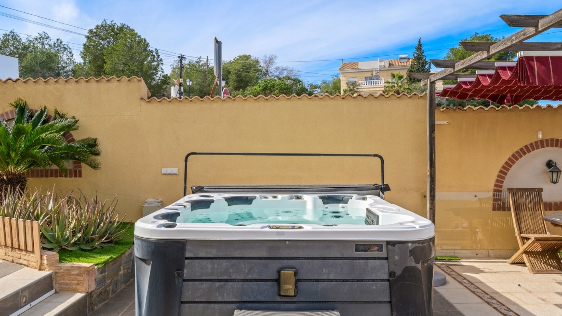 Resale - Villa - Villamartin - las filipinas