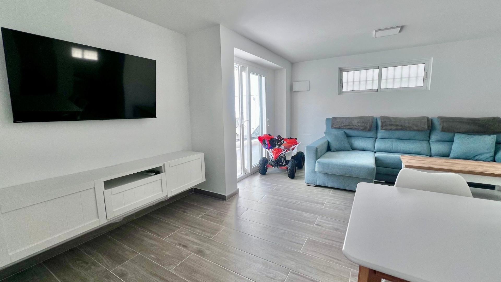 Resale - Villa - Villamartin - las filipinas