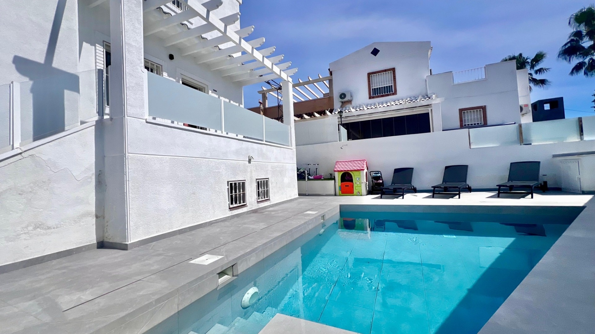 Resale - Villa - Villamartin - las filipinas