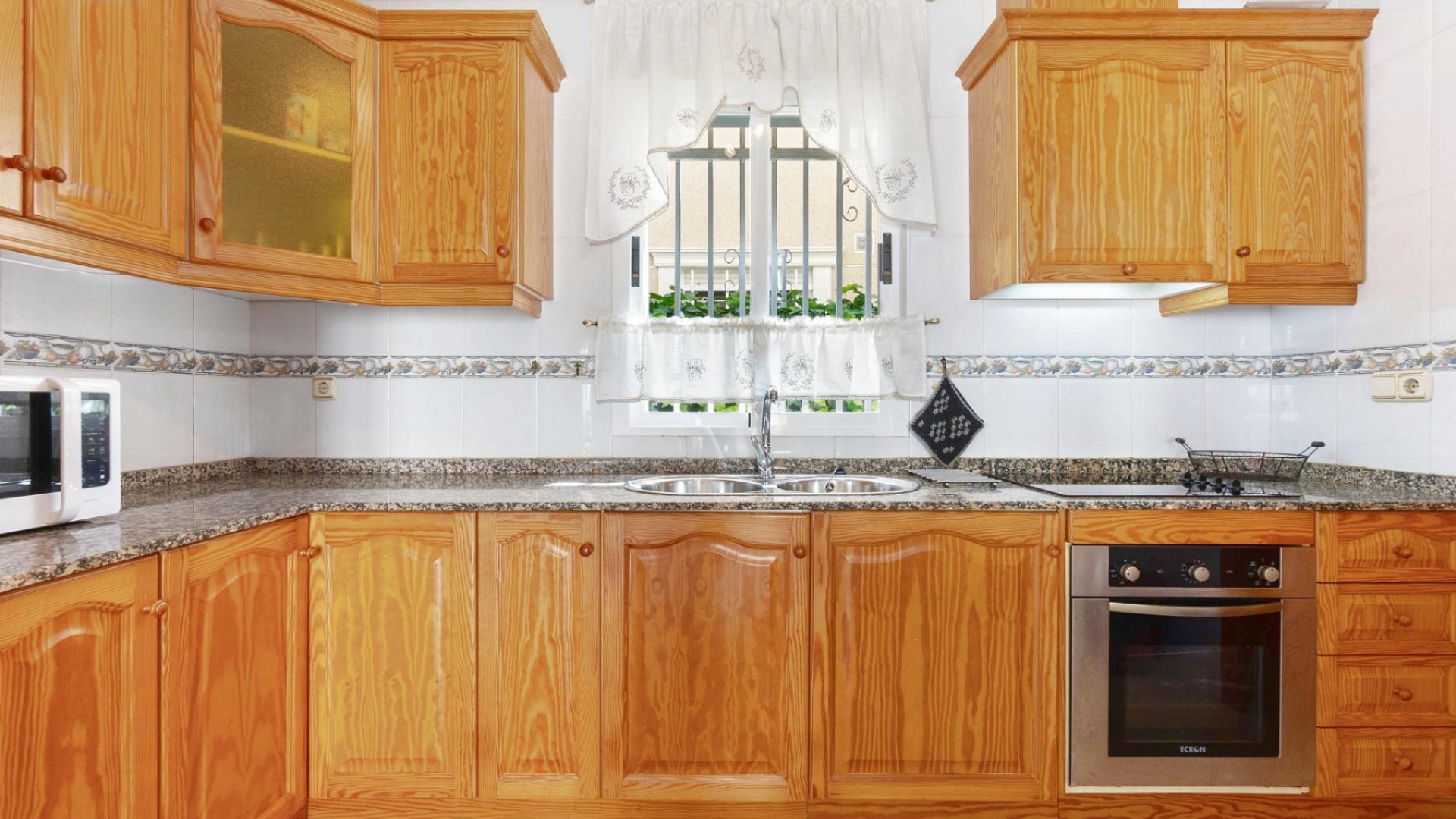 Resale - Villa - Villamartin - las filipinas