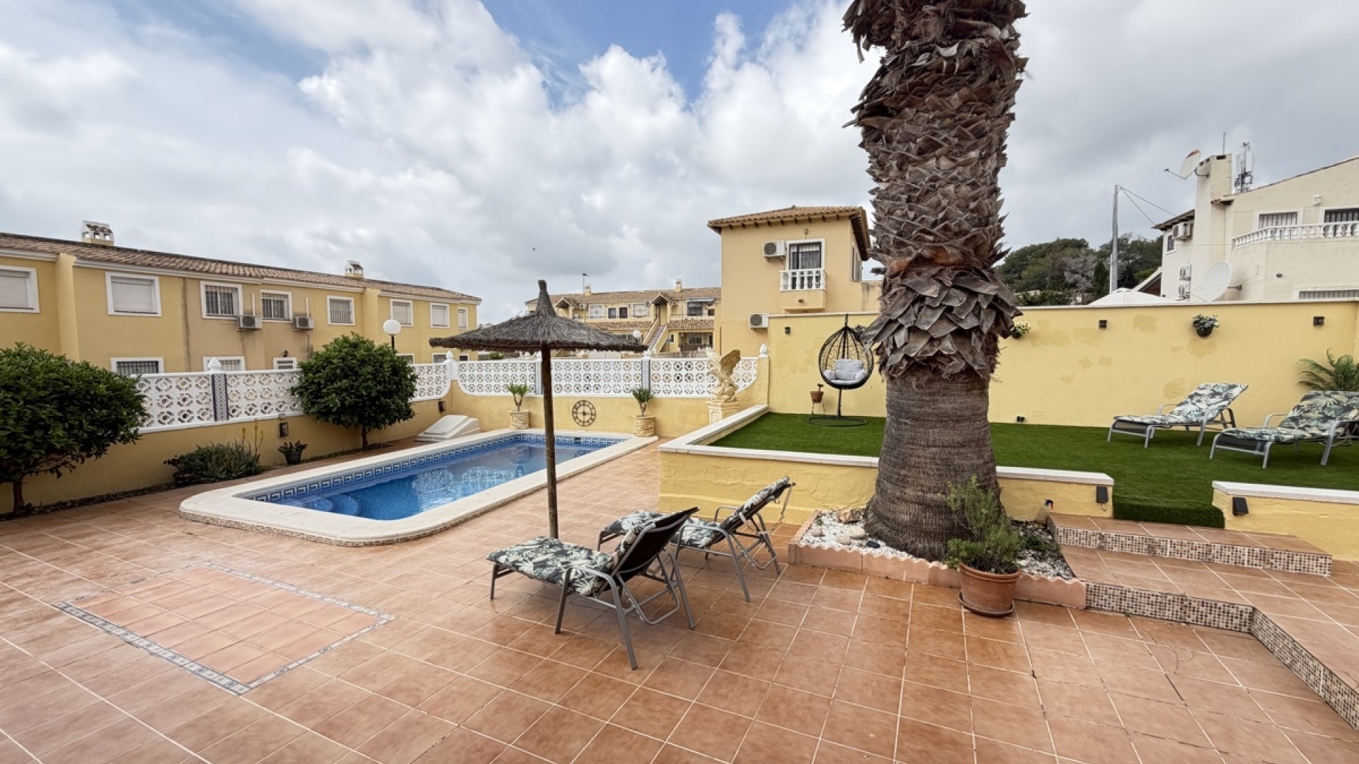 Resale - Villa - Villamartin - lomas del golf