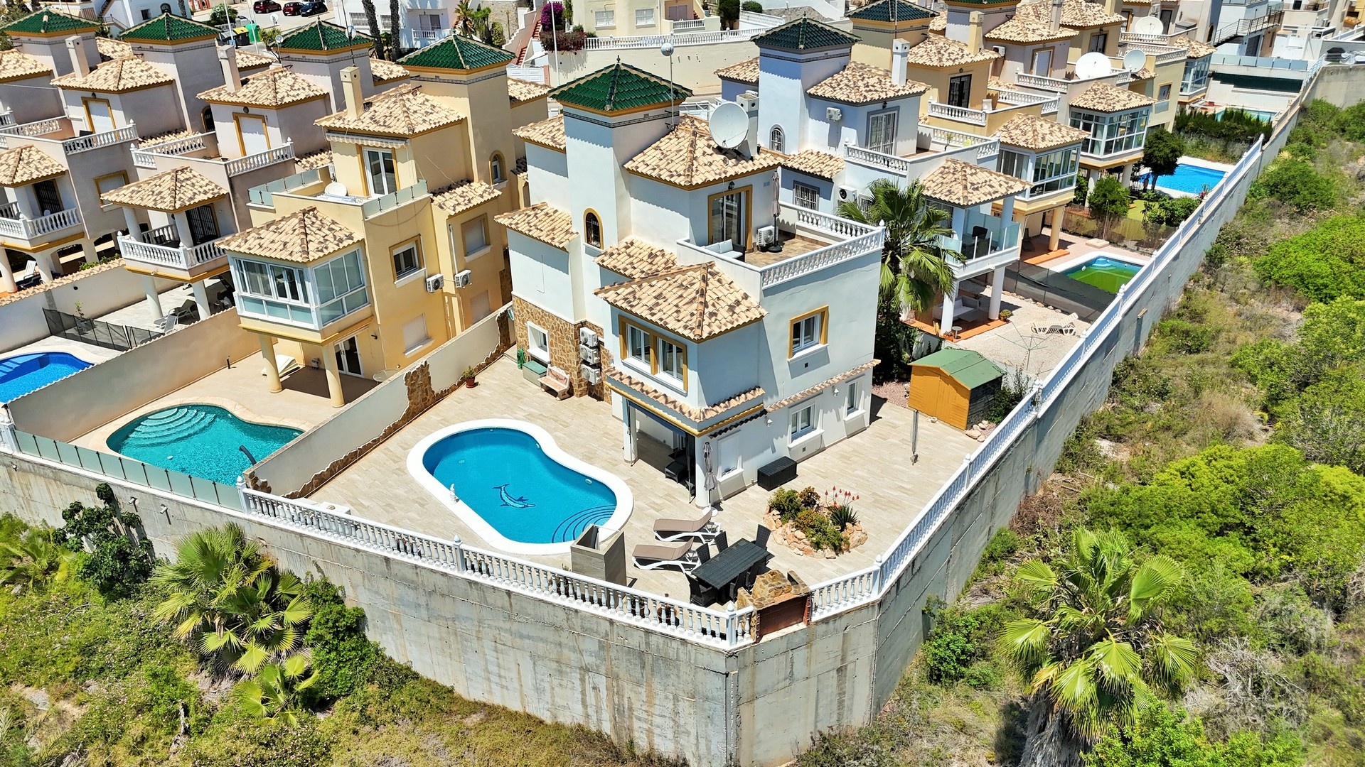 Resale - Villa - Villamartin - Los Dolses