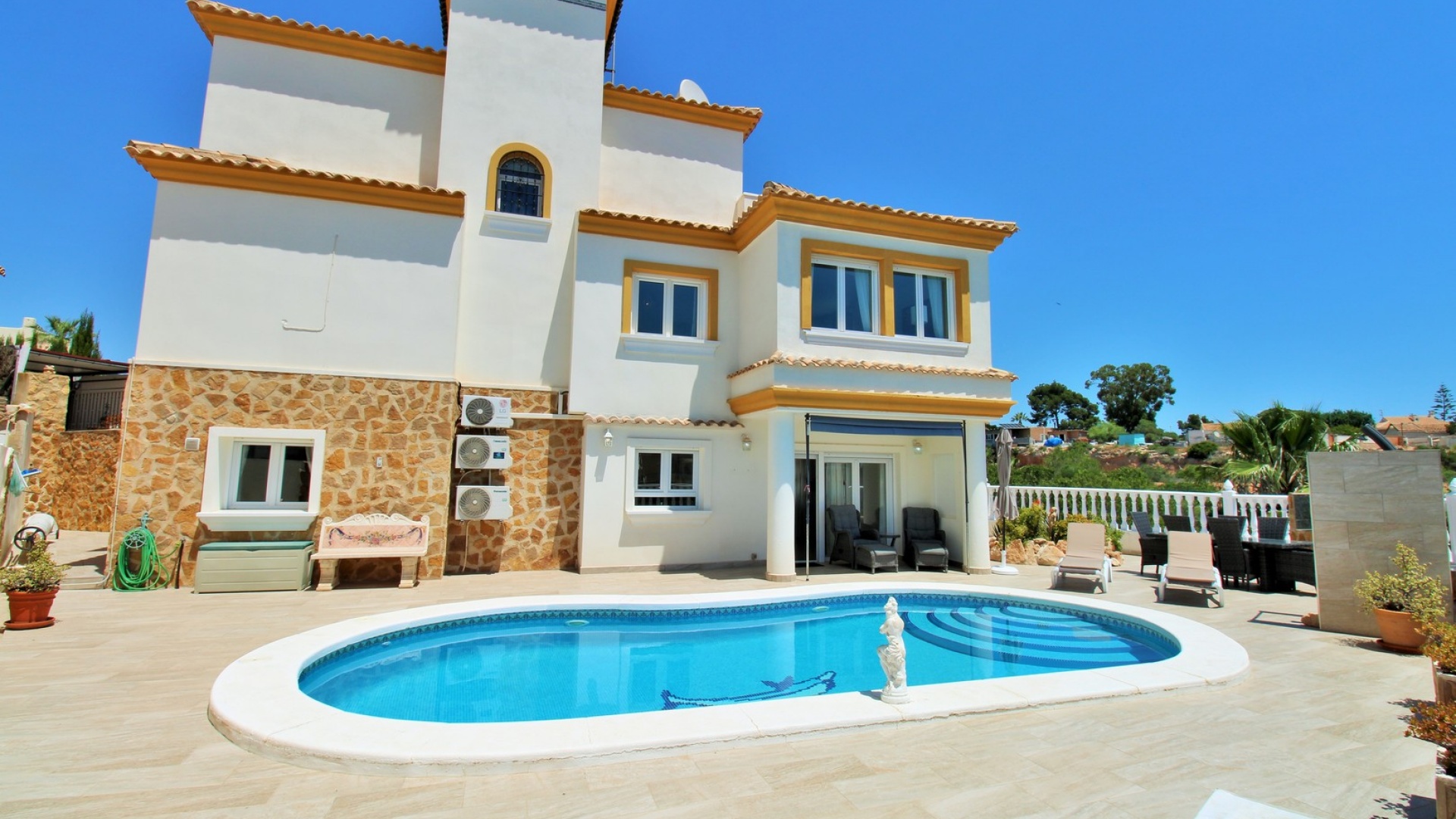 Resale - Villa - Villamartin - Los Dolses
