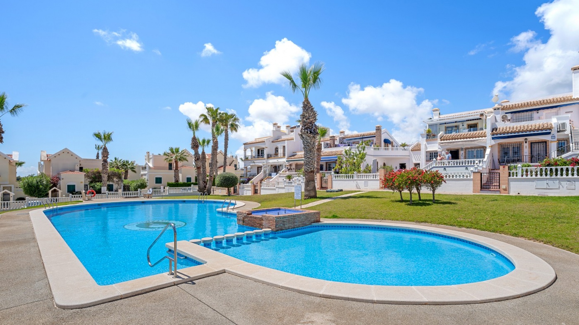 Resale - Villa - Villamartin - Los Dolses